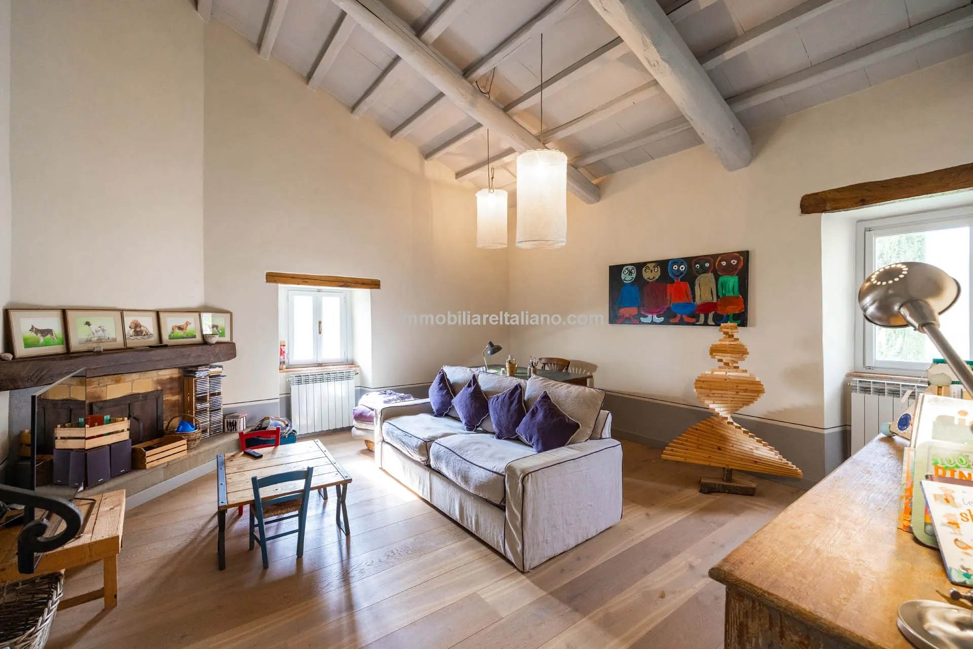 5-Bedroom Farmhouse with Expansive Gardens in Tuscany's Arezzo Province - View image 36 of 66