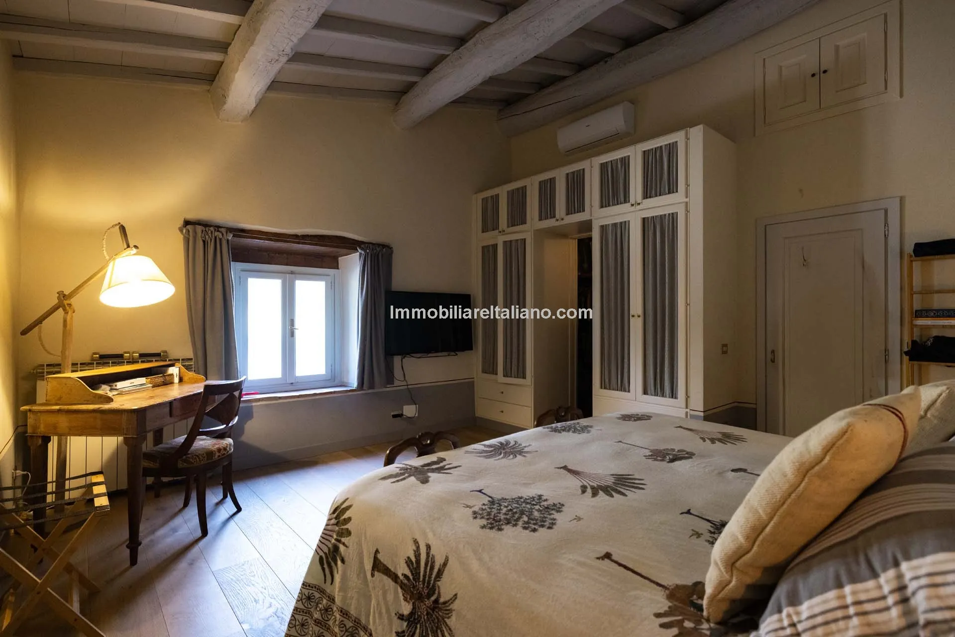 5-Bedroom Farmhouse with Expansive Gardens in Tuscany's Arezzo Province - View image 49 of 66