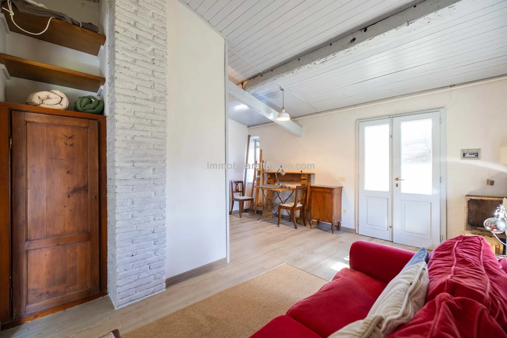 5-Bedroom Farmhouse with Expansive Gardens in Tuscany's Arezzo Province - View image 61 of 66