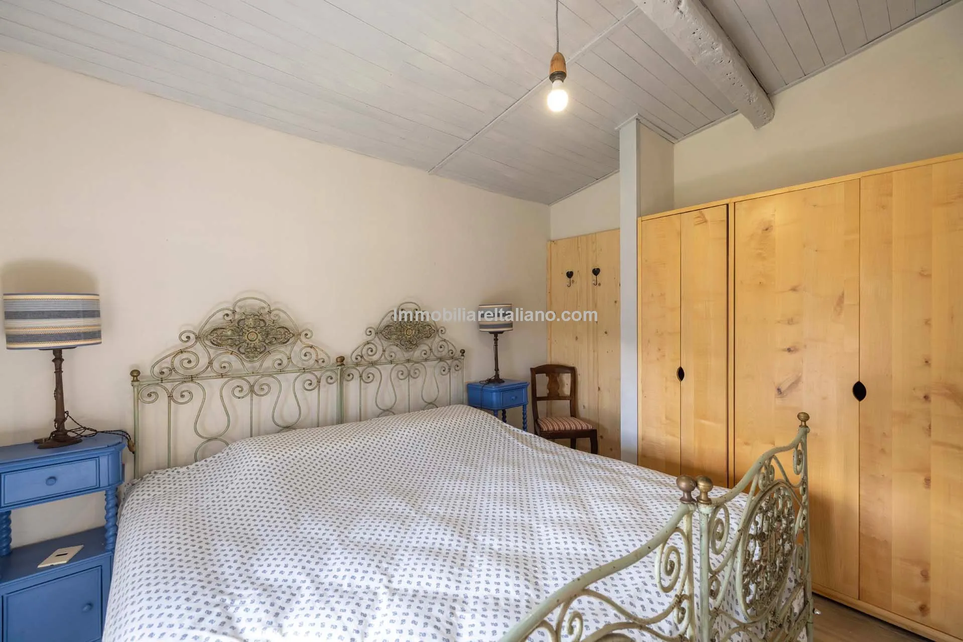 5-Bedroom Farmhouse with Expansive Gardens in Tuscany's Arezzo Province - View image 65 of 66