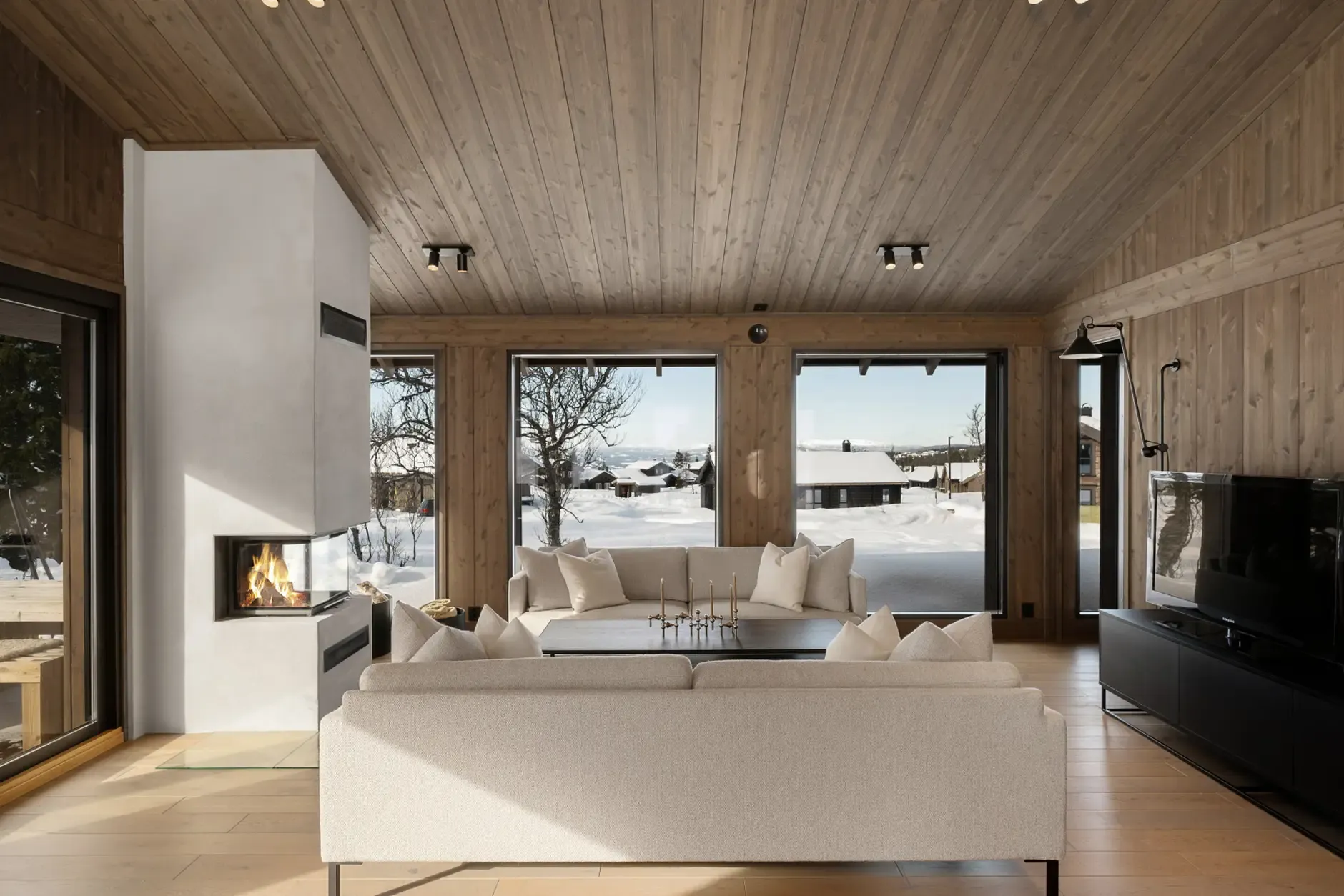 Contemporary 3-Bedroom Cabin with Ski Access in Scenic Øyer, Norway - View image 8 of 38
