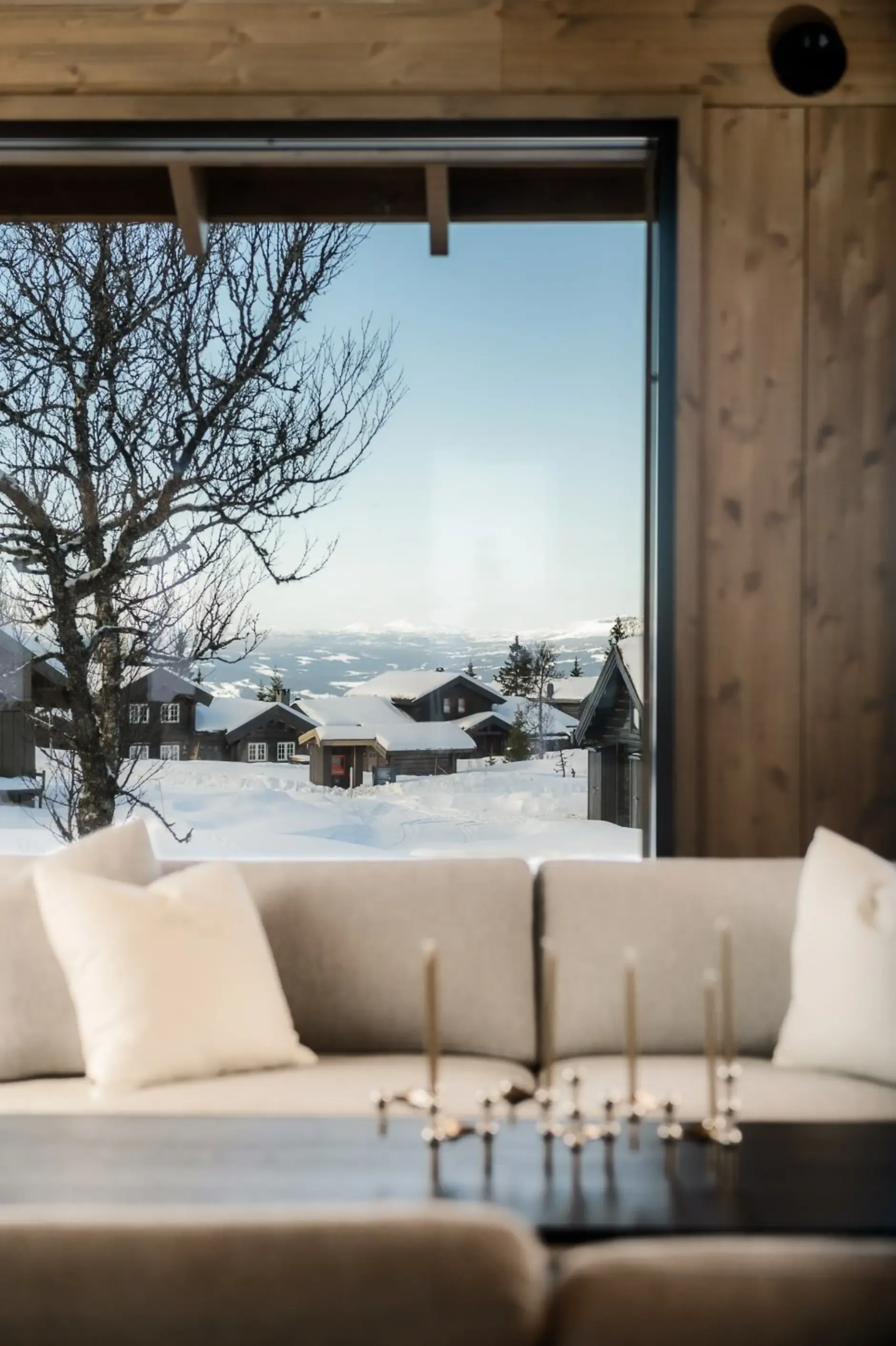 Contemporary 3-Bedroom Cabin with Ski Access in Scenic Øyer, Norway - View image 17 of 38