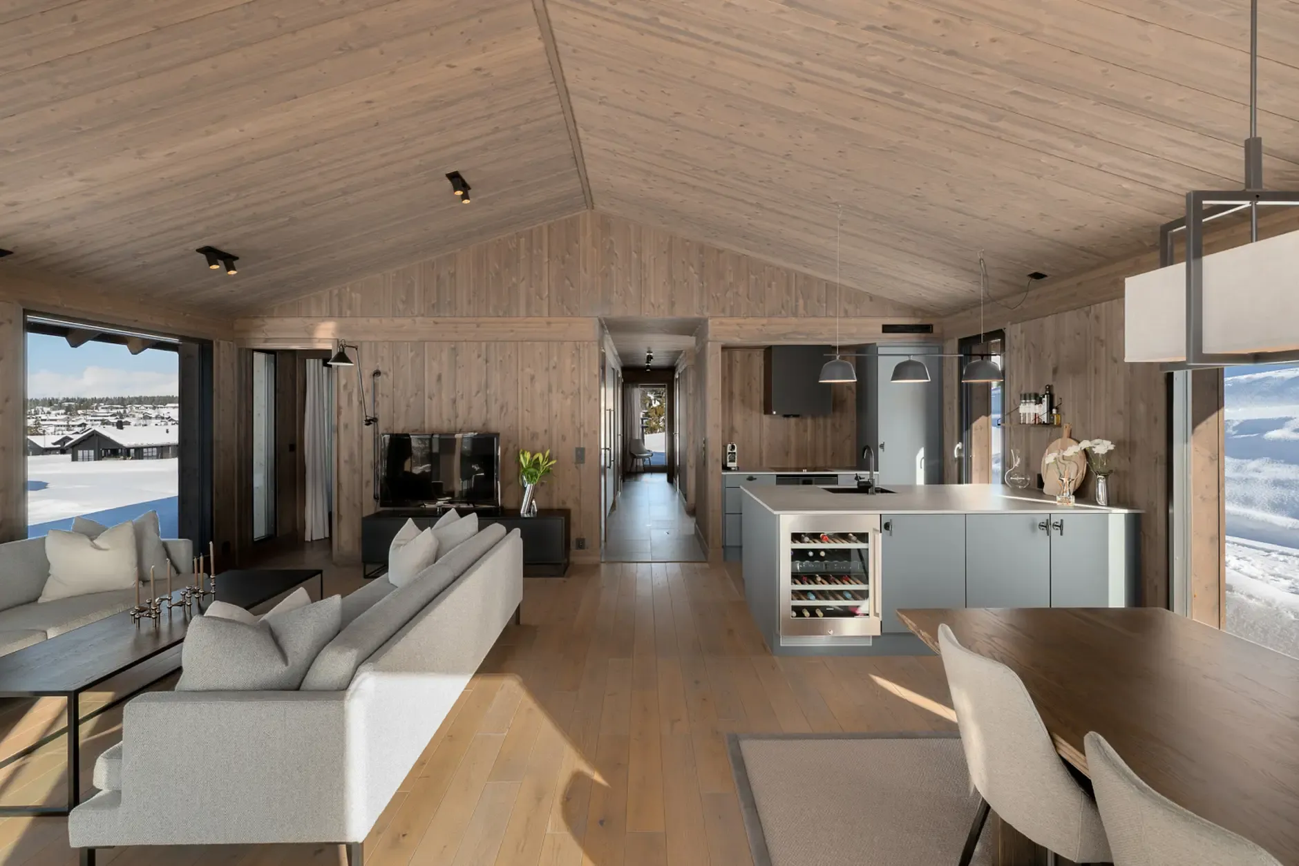 Contemporary 3-Bedroom Cabin with Ski Access in Scenic Øyer, Norway - View image 18 of 38
