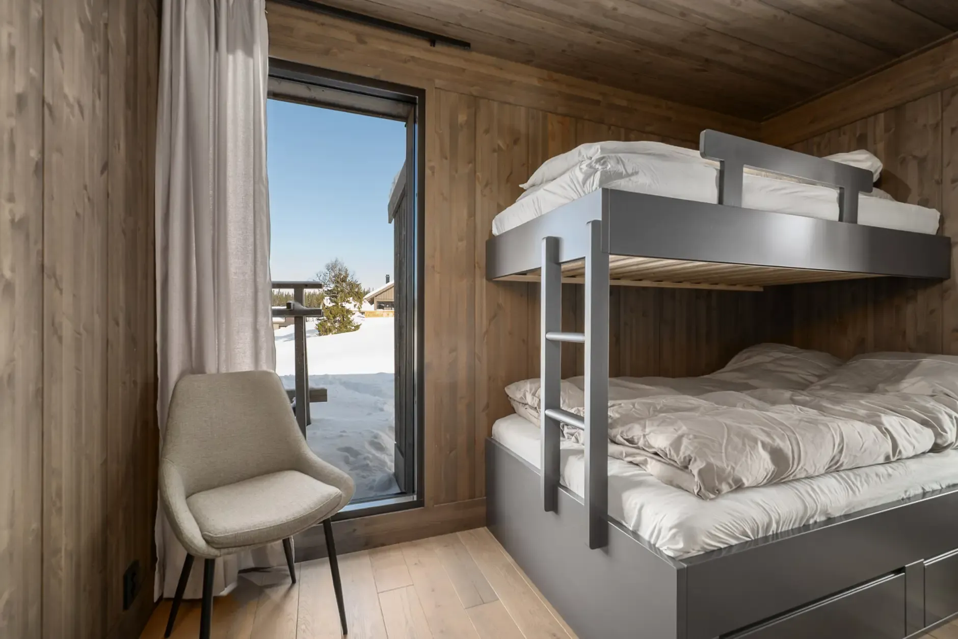 Contemporary 3-Bedroom Cabin with Ski Access in Scenic Øyer, Norway - View image 21 of 38