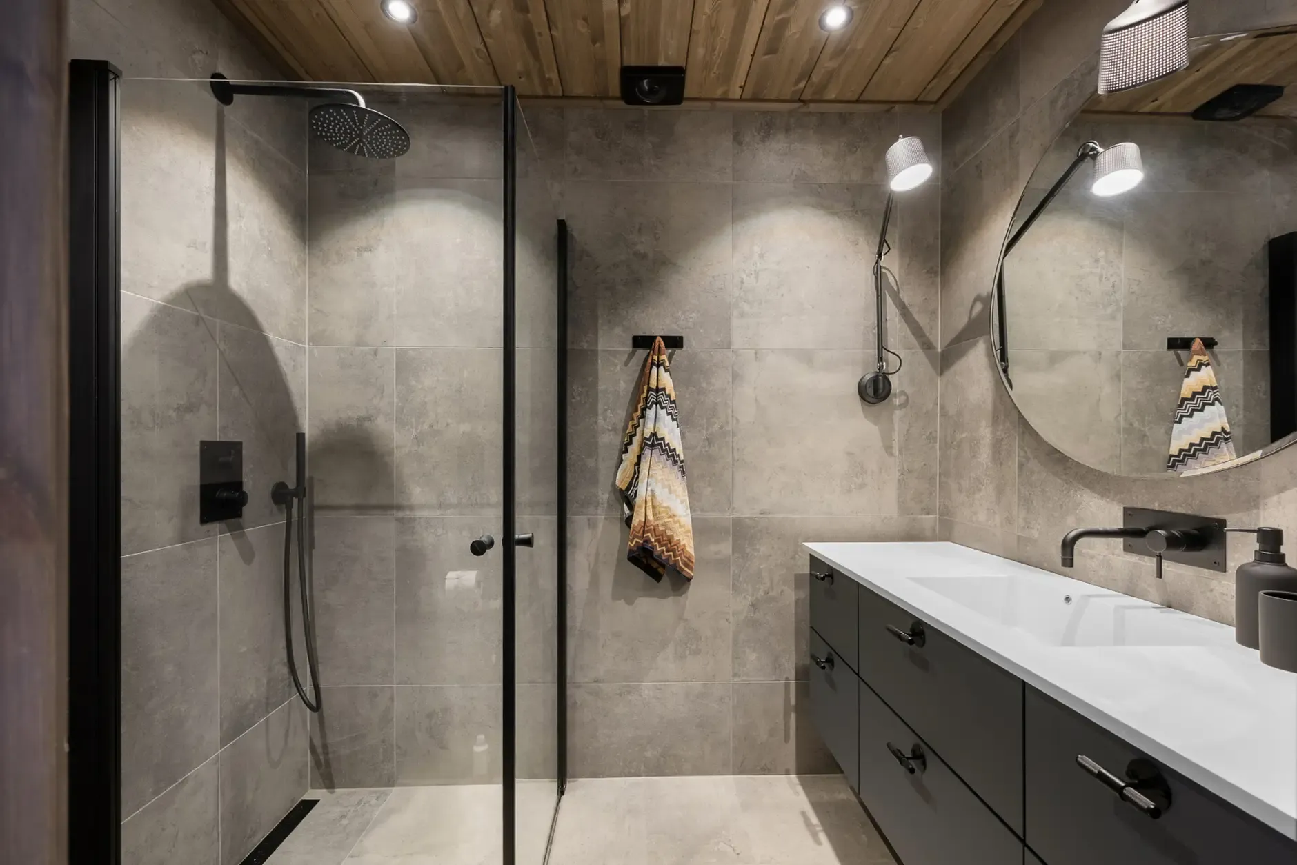 Contemporary 3-Bedroom Cabin with Ski Access in Scenic Øyer, Norway - View image 24 of 38