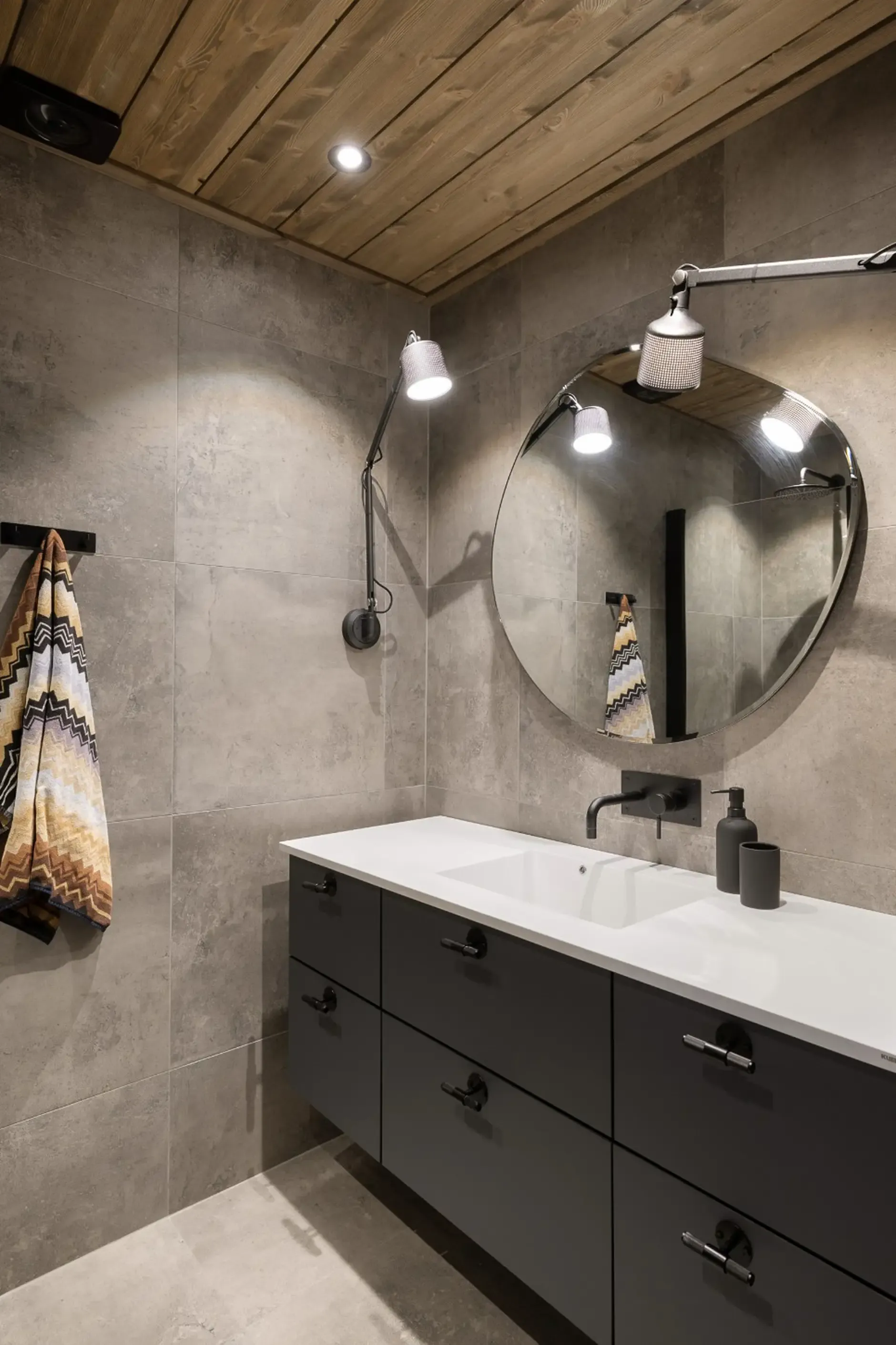 Contemporary 3-Bedroom Cabin with Ski Access in Scenic Øyer, Norway - View image 25 of 38