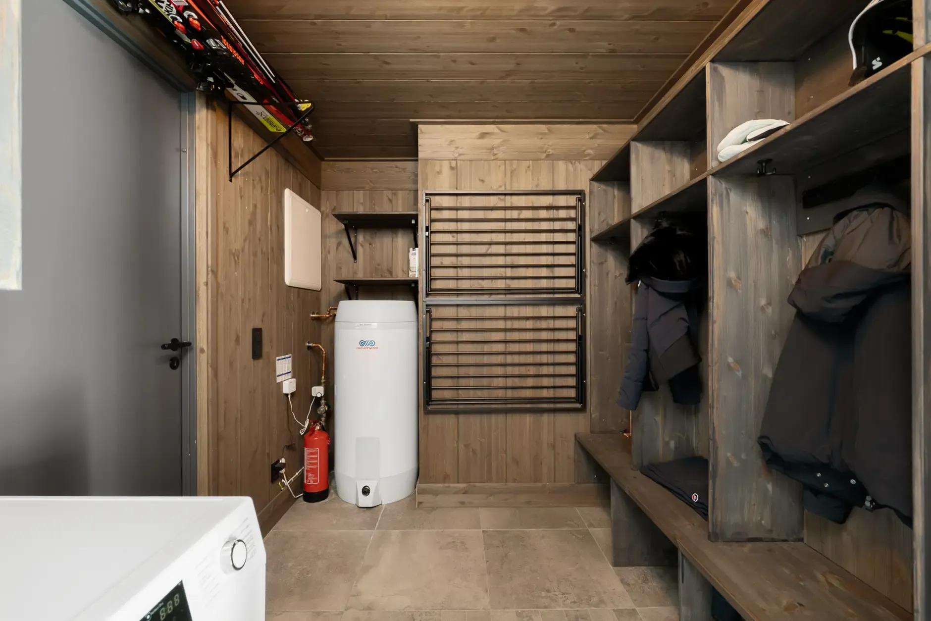 Contemporary 3-Bedroom Cabin with Ski Access in Scenic Øyer, Norway - View image 31 of 38