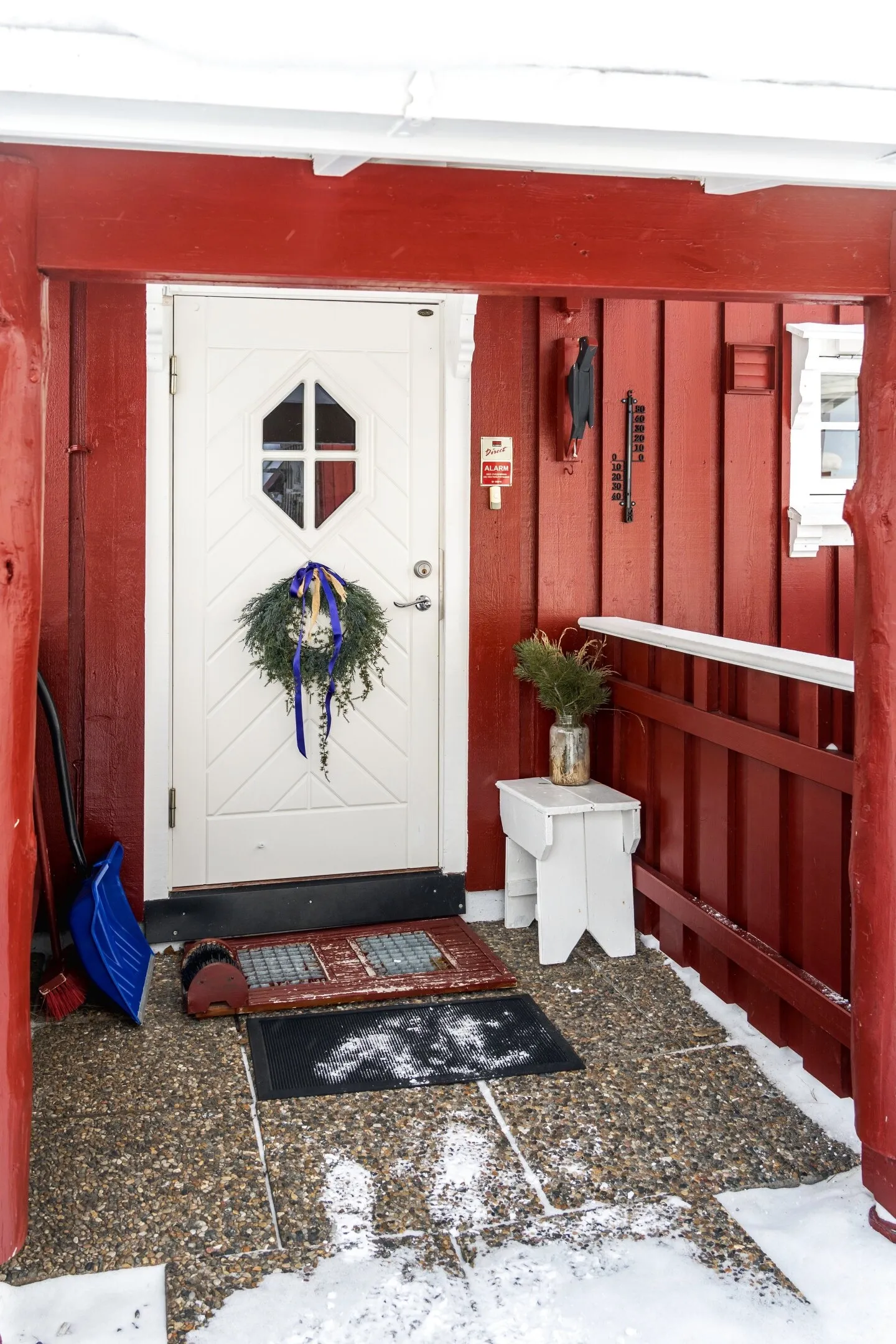 Spacious 1950s Country House in Gol with Expansive Grounds and 4 Bedrooms - View image 7 of 34