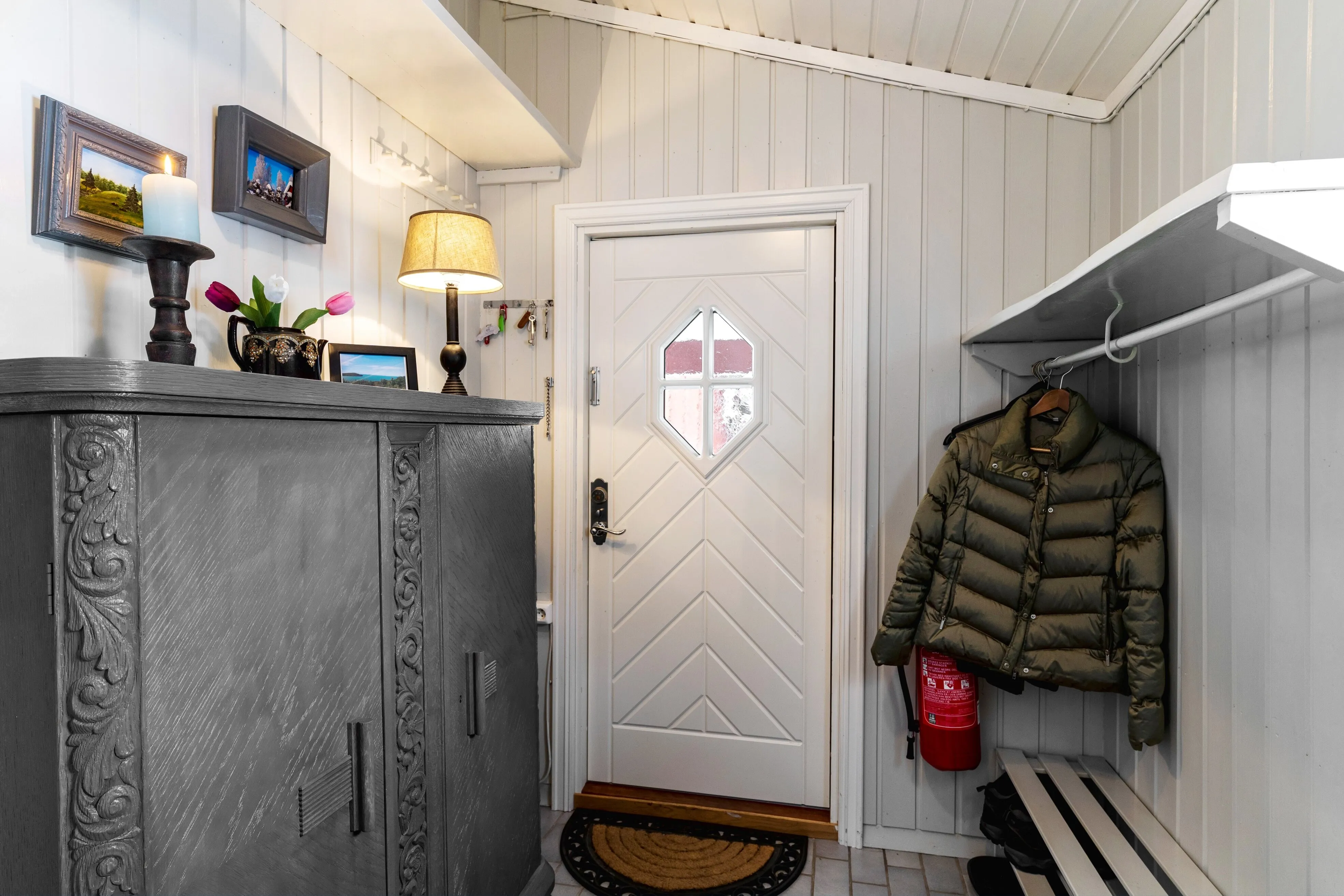 Spacious 1950s Country House in Gol with Expansive Grounds and 4 Bedrooms - View image 8 of 34