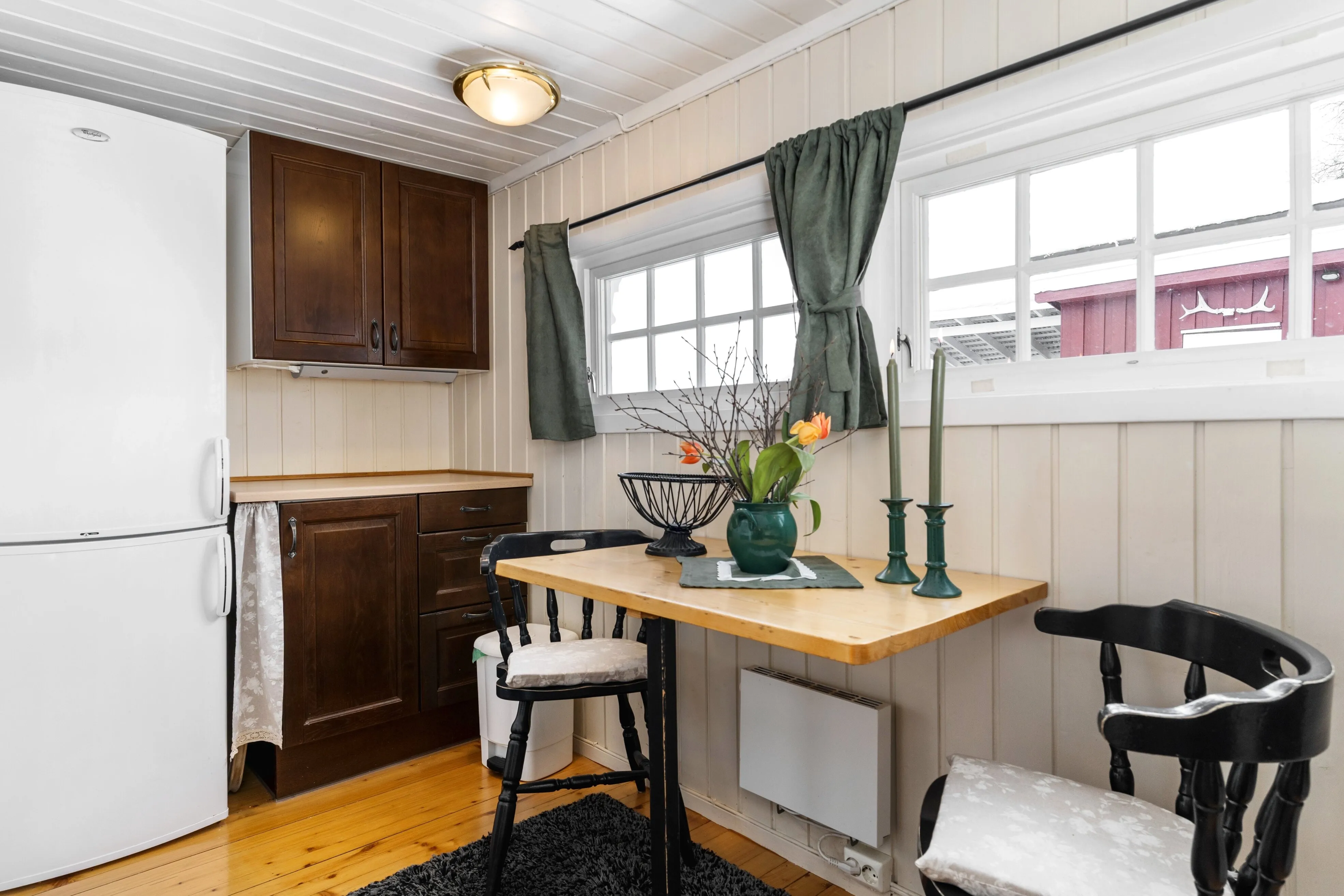 Spacious 1950s Country House in Gol with Expansive Grounds and 4 Bedrooms - View image 12 of 34