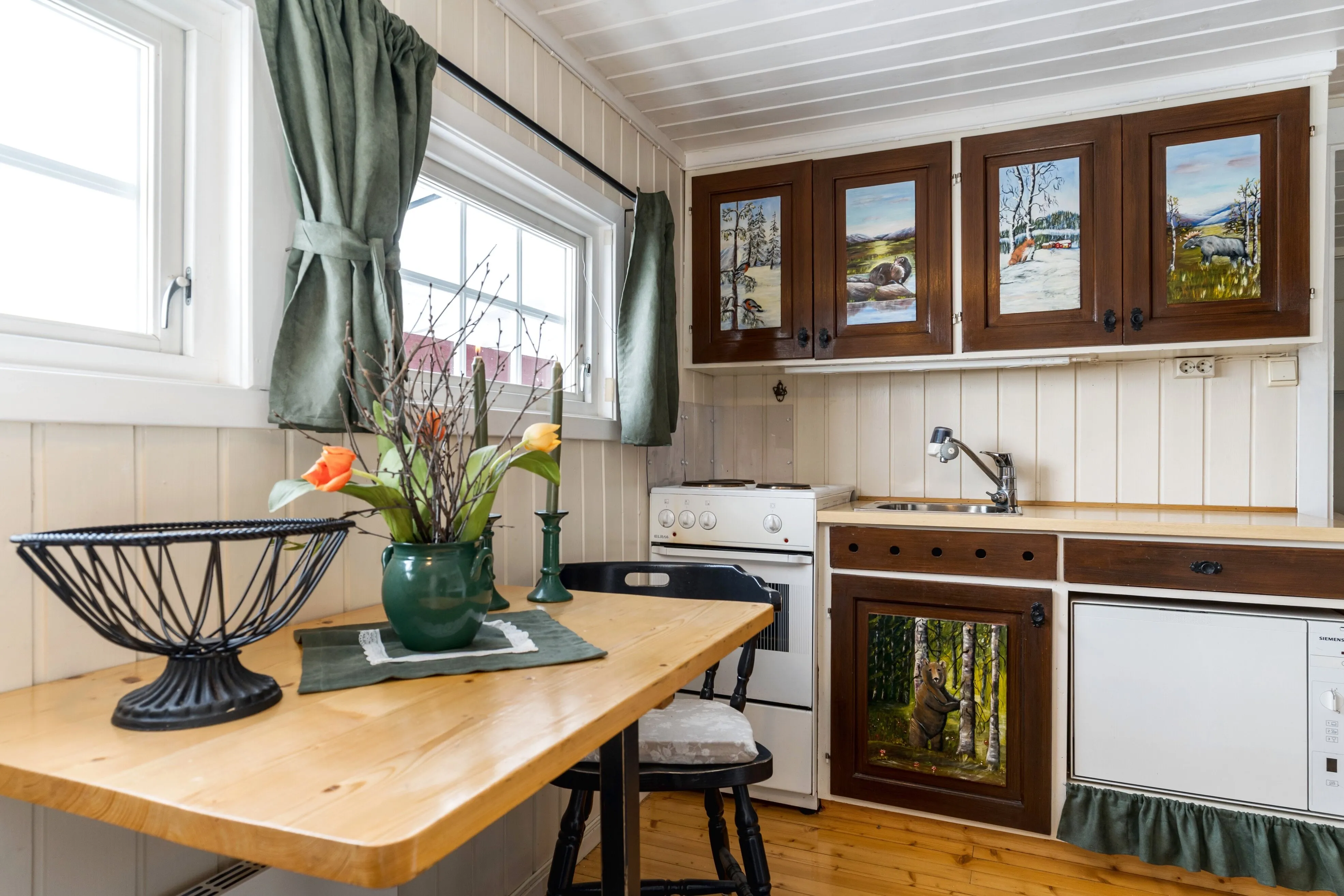 Spacious 1950s Country House in Gol with Expansive Grounds and 4 Bedrooms - View image 13 of 34