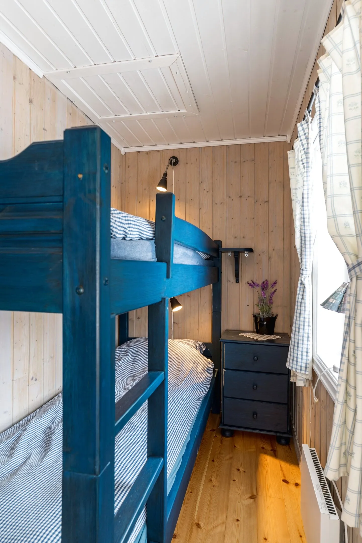 Spacious 1950s Country House in Gol with Expansive Grounds and 4 Bedrooms - View image 20 of 34