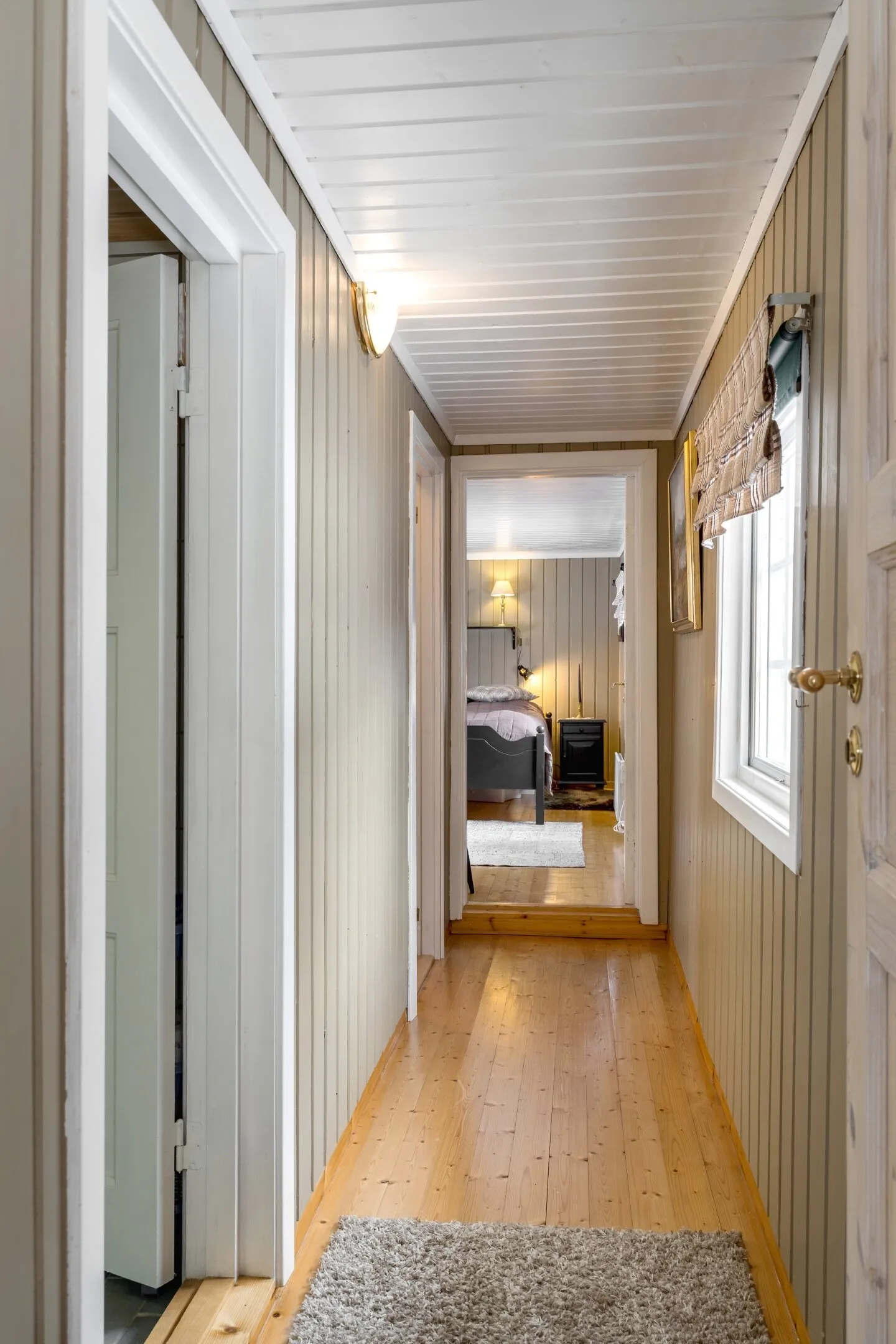 Spacious 1950s Country House in Gol with Expansive Grounds and 4 Bedrooms - View image 21 of 34