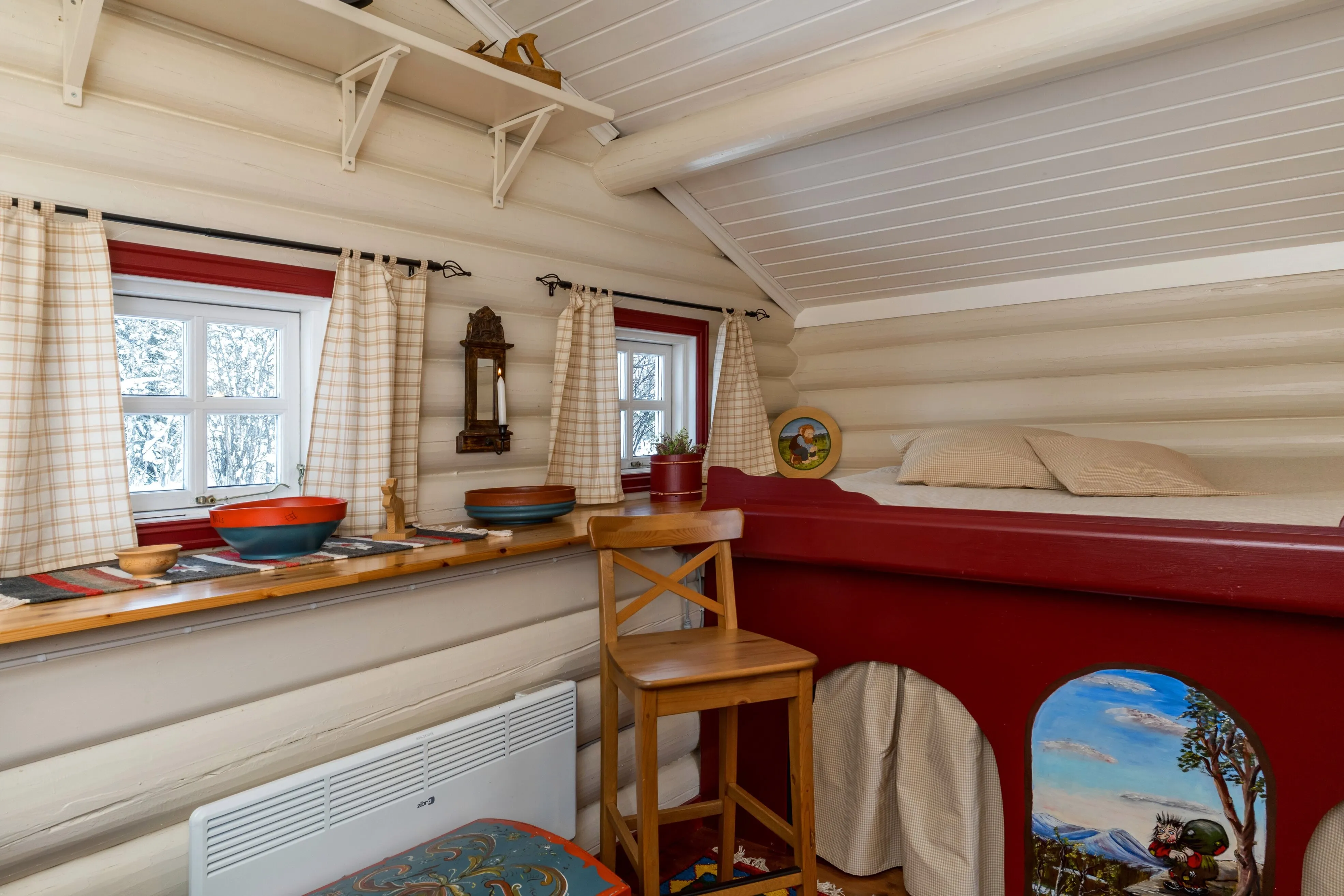 Spacious 1950s Country House in Gol with Expansive Grounds and 4 Bedrooms - View image 30 of 34