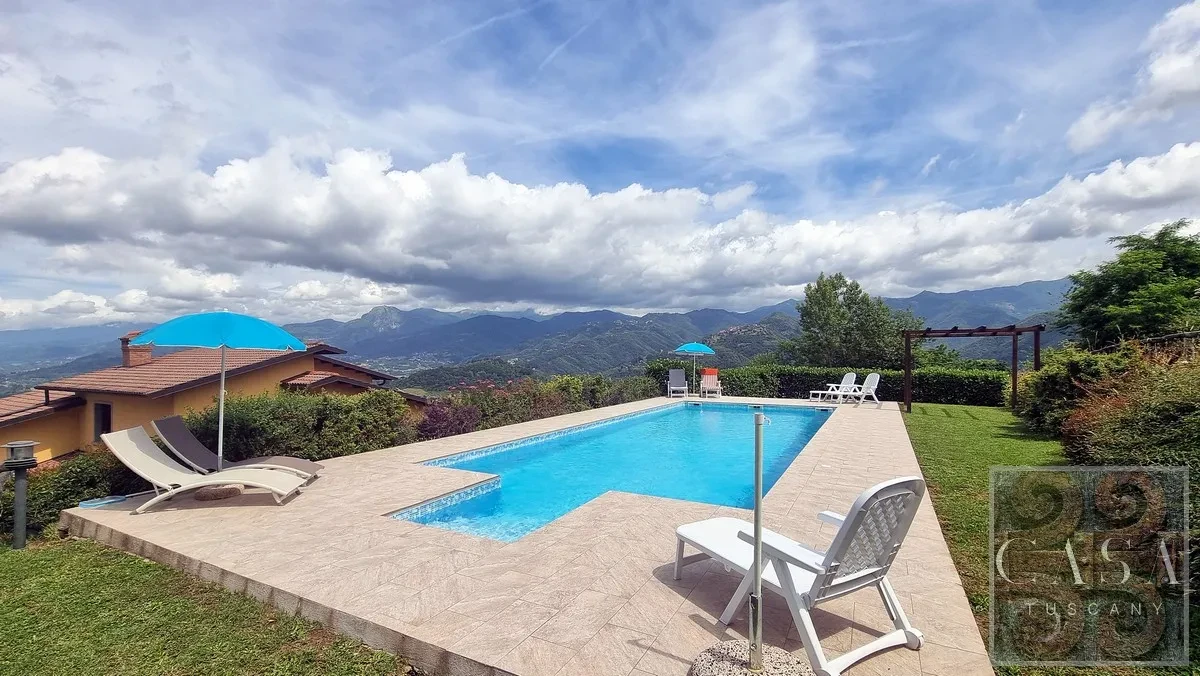 Luxury 5-Bedroom Villa with Pool and Expansive Gardens in Tuscany - View image 9 of 38