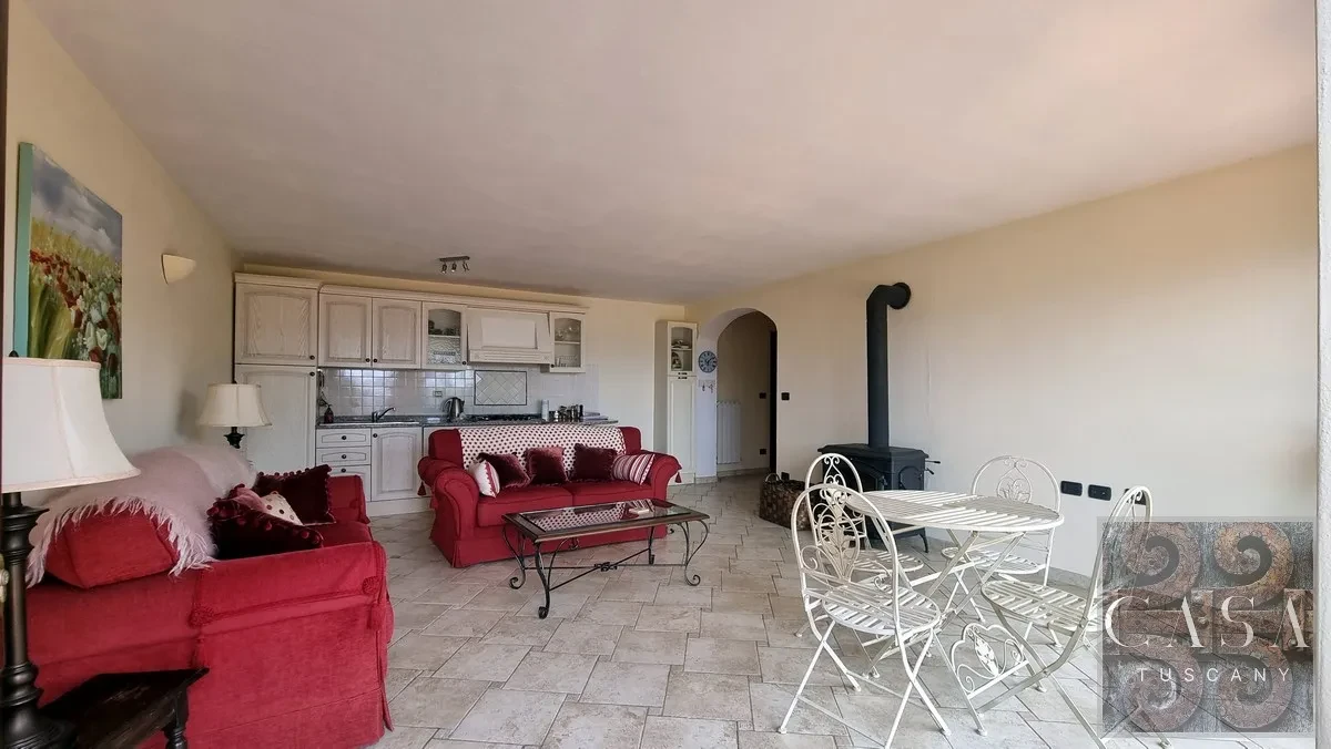 Luxury 5-Bedroom Villa with Pool and Expansive Gardens in Tuscany - View image 15 of 38