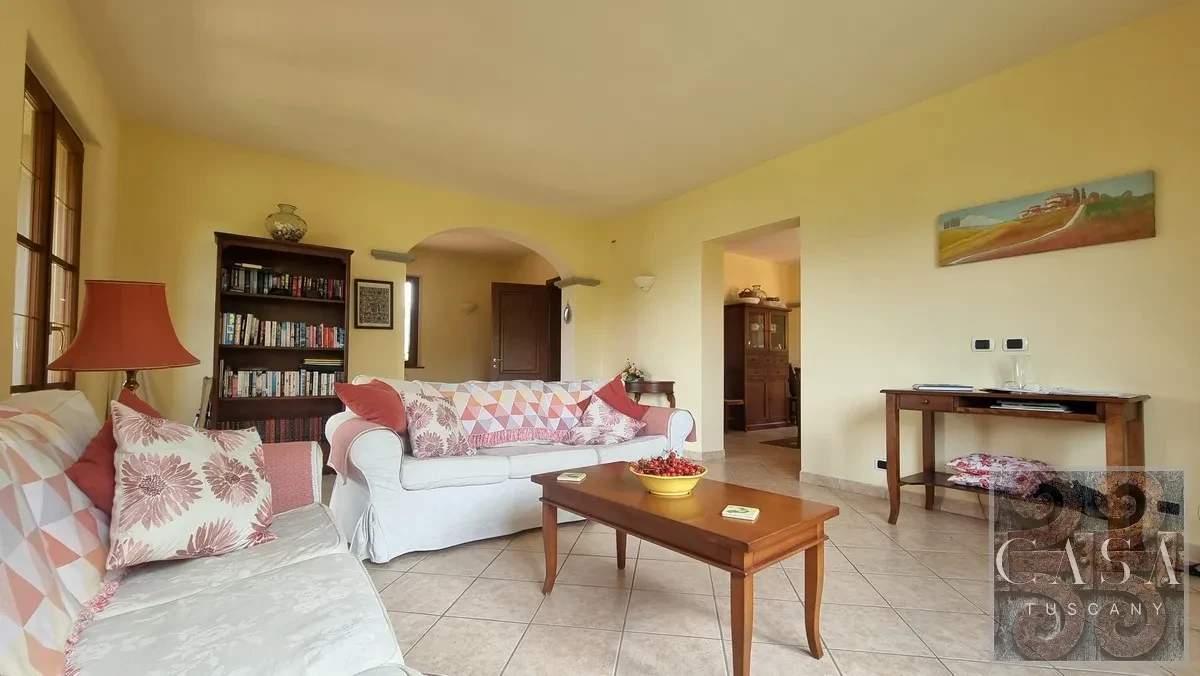 Luxury 5-Bedroom Villa with Pool and Expansive Gardens in Tuscany - View image 24 of 38