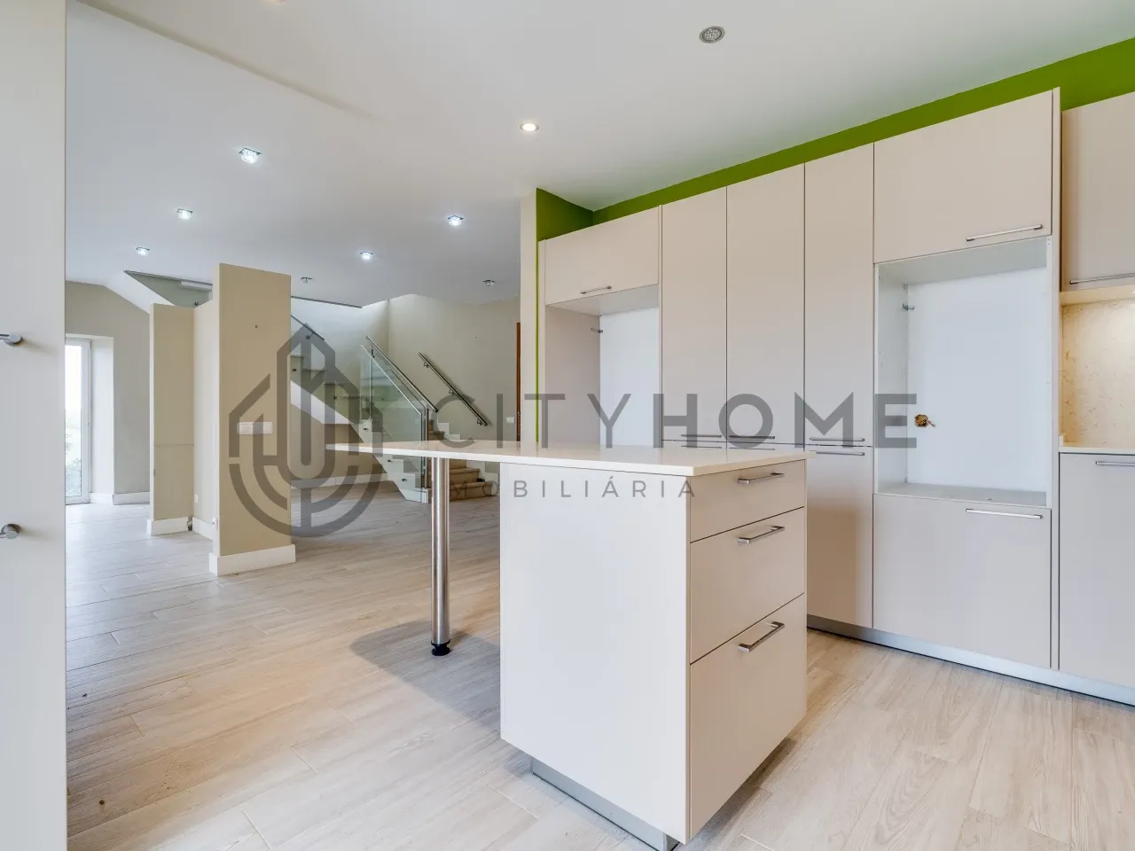 3-Bedroom Algarve House with Expansive Citrus Orchard and Rural Potential - View image 14 of 36