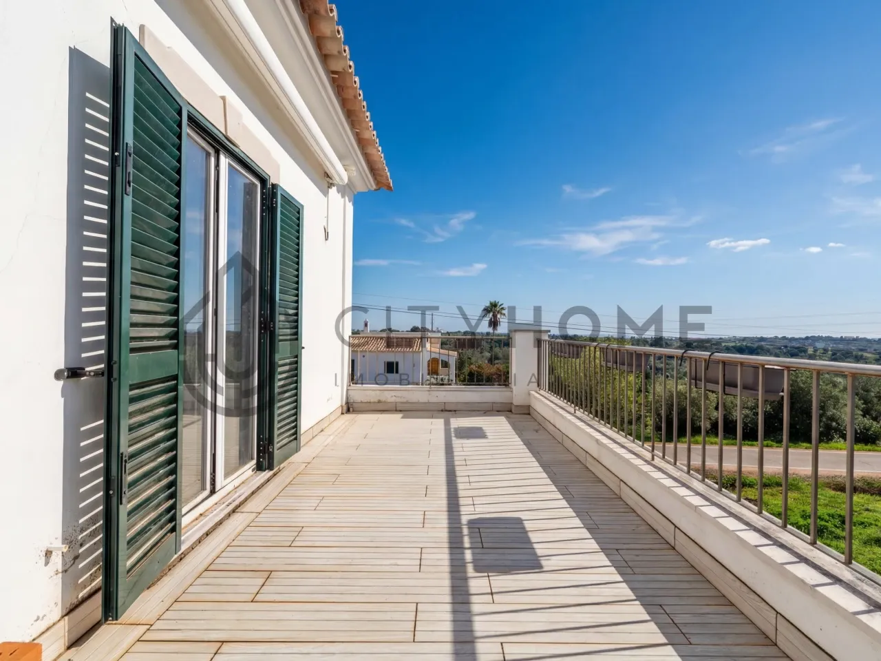 3-Bedroom Algarve House with Expansive Citrus Orchard and Rural Potential - View image 24 of 36