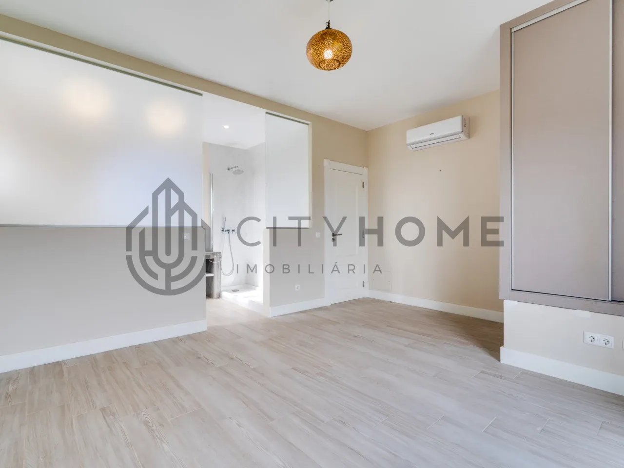 3-Bedroom Algarve House with Expansive Citrus Orchard and Rural Potential - View image 28 of 36