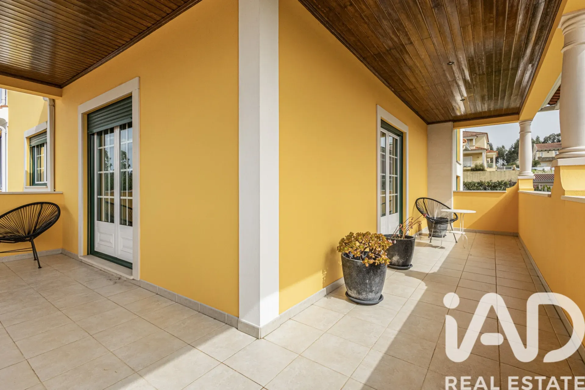 Spacious 5-Bedroom Family Home with Garden in Rio Maior, Portugal - View image 25 of 40