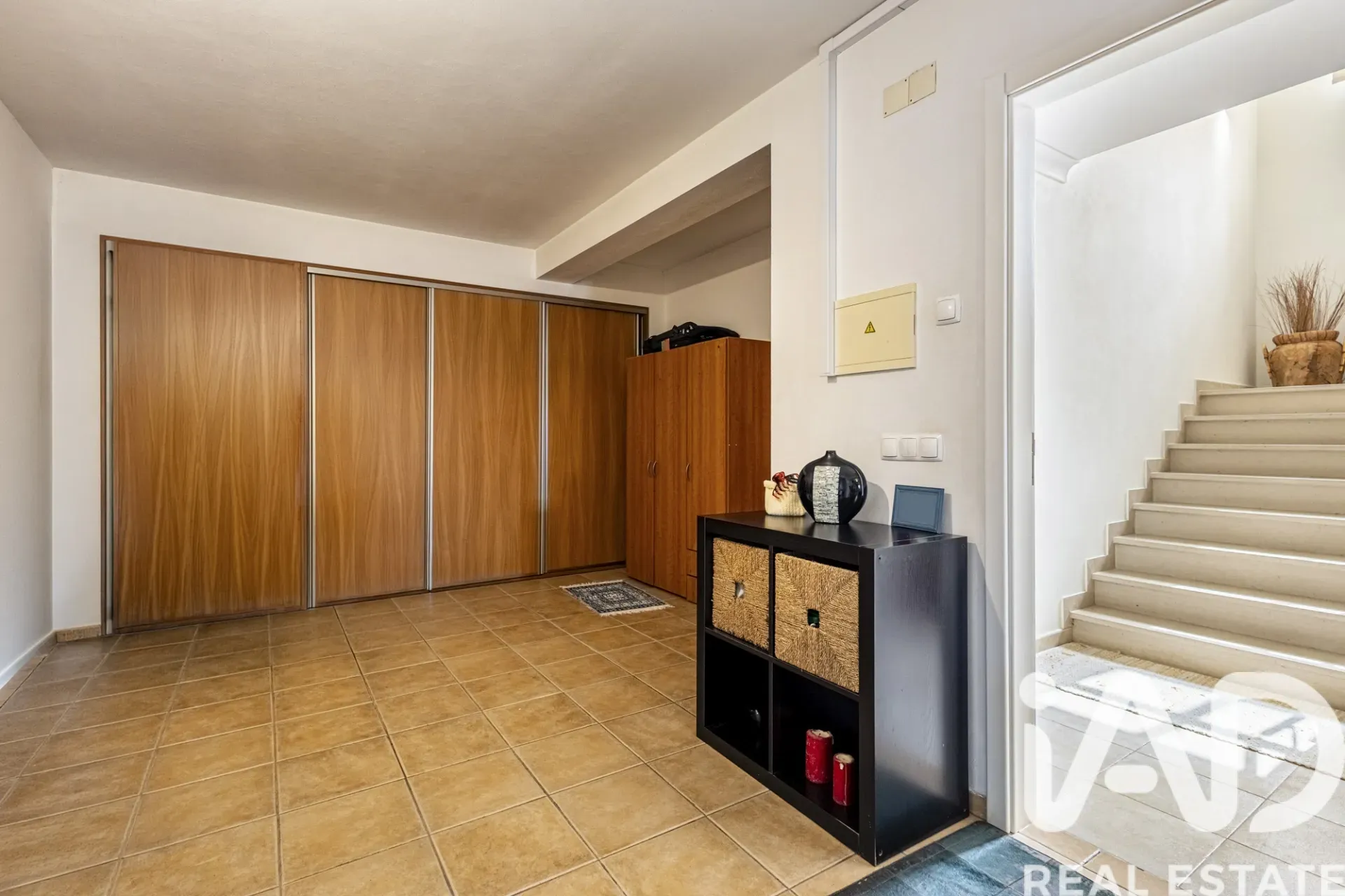 Spacious 5-Bedroom Family Home with Garden in Rio Maior, Portugal - View image 28 of 40