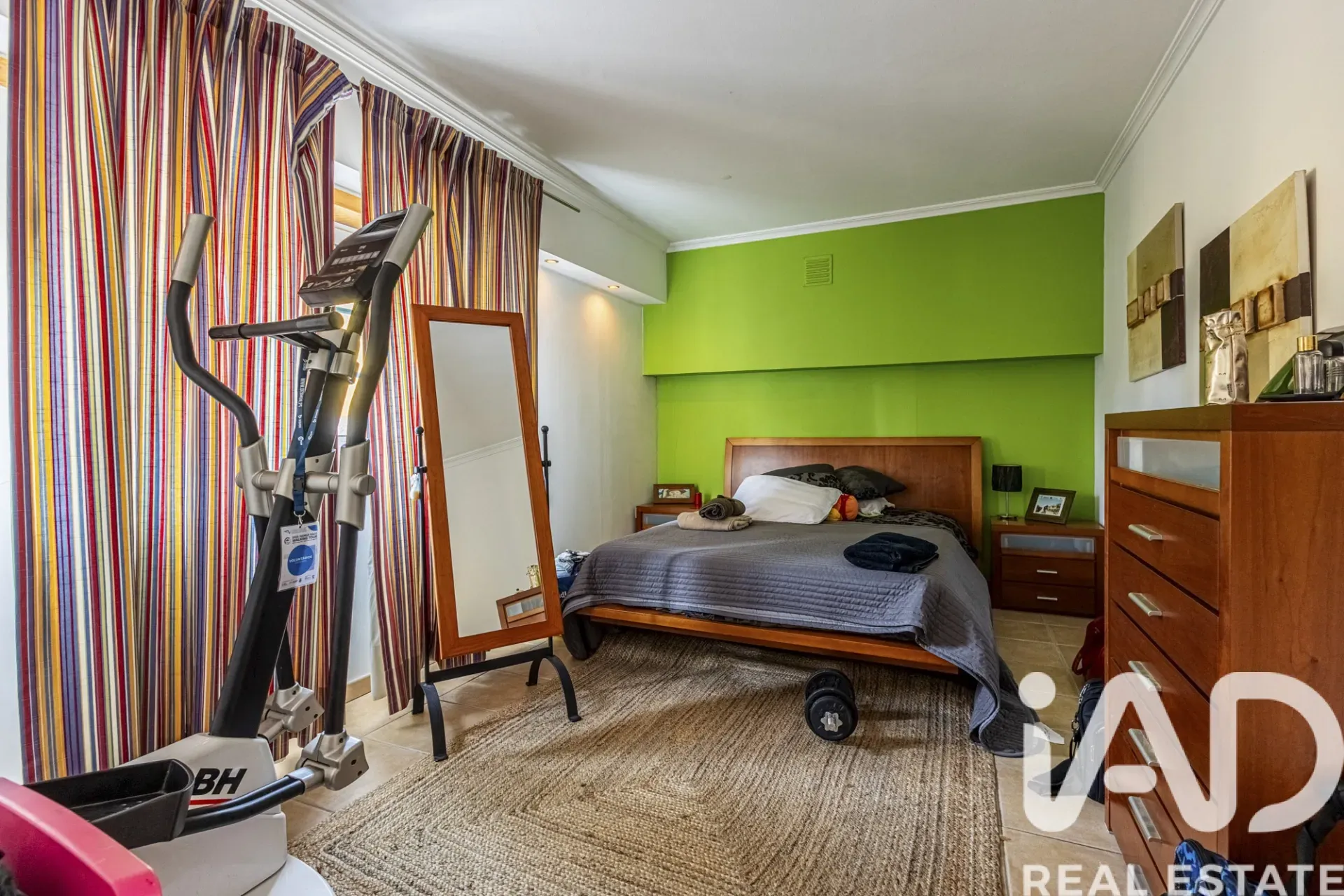 Spacious 5-Bedroom Family Home with Garden in Rio Maior, Portugal - View image 30 of 40