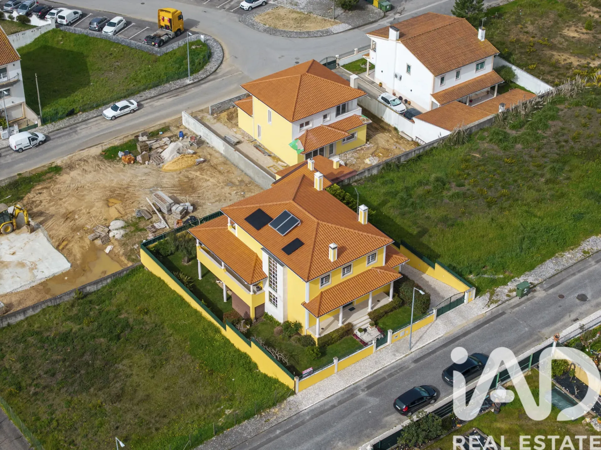 Spacious 5-Bedroom Family Home with Garden in Rio Maior, Portugal - View image 36 of 40