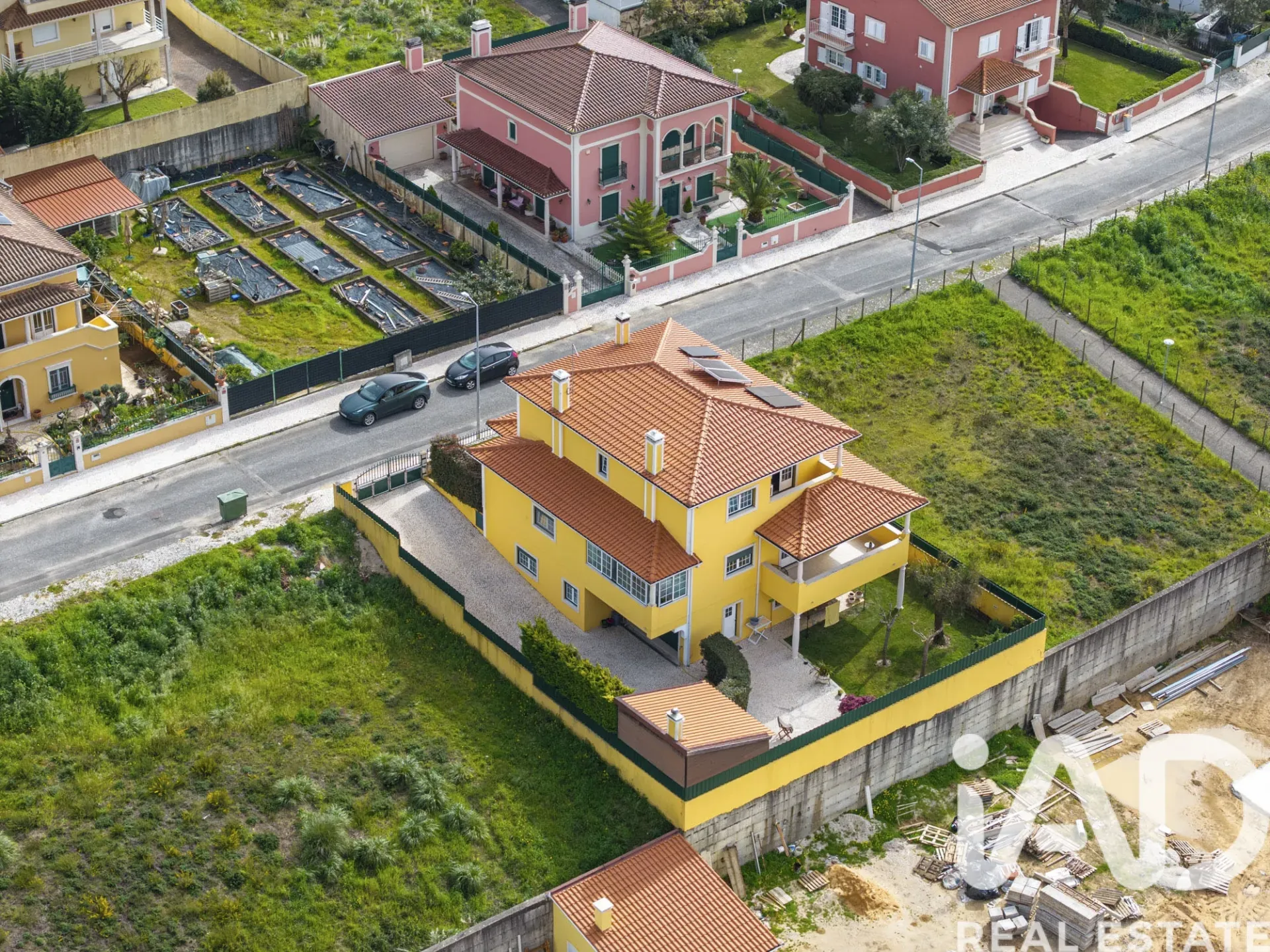 Spacious 5-Bedroom Family Home with Garden in Rio Maior, Portugal - View image 39 of 40