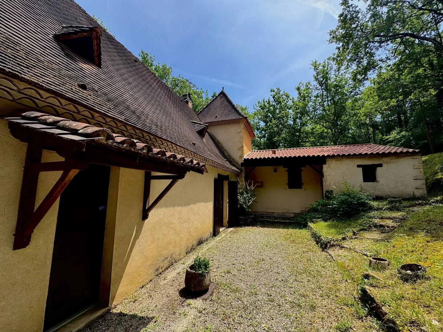 3-Bedroom House with Expansive Garden in Le Bugue's Historic Périgord Noir - View image 10 of 27