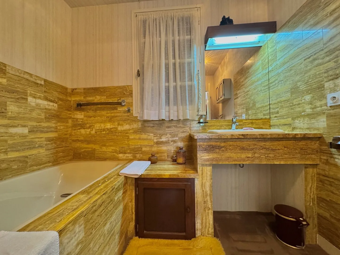 3-Bedroom House with Expansive Garden in Le Bugue's Historic Périgord Noir - View image 13 of 27