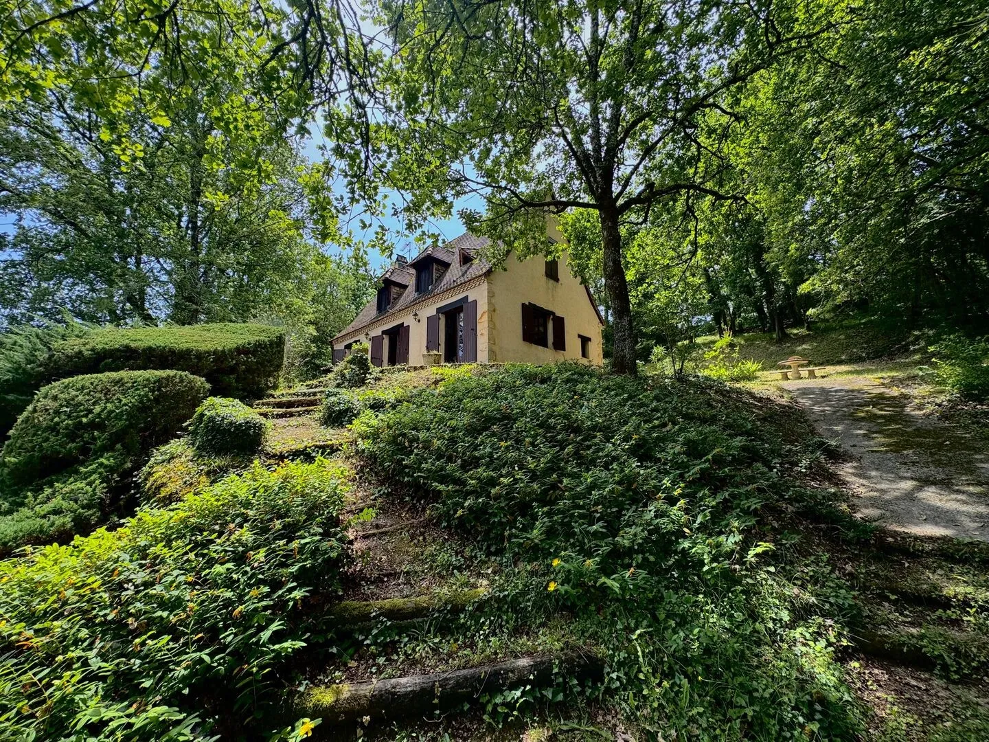 3-Bedroom House with Expansive Garden in Le Bugue's Historic Périgord Noir - View image 18 of 27