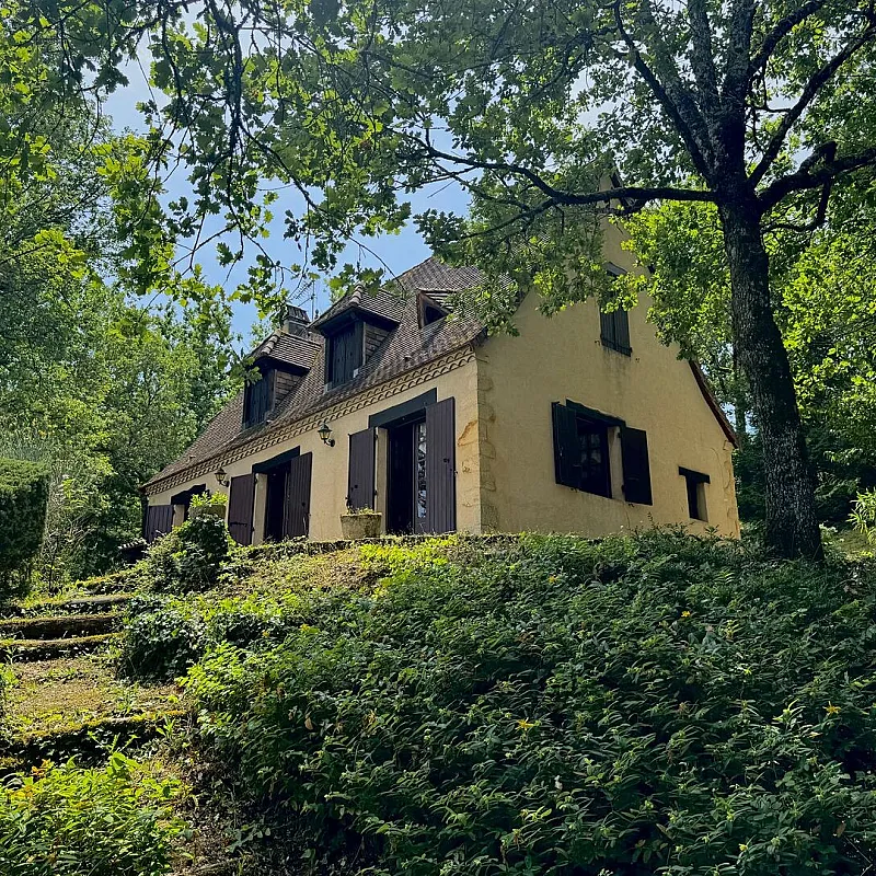 3-Bedroom House with Expansive Garden in Le Bugue's Historic Périgord Noir