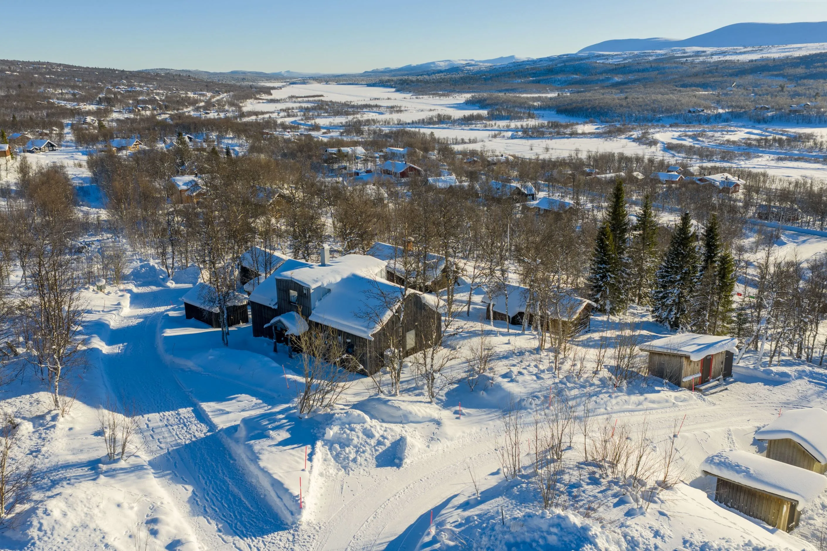 1950s 5-Bedroom Country House with Terrace in Scenic Tänndalen, Sweden - Image 1