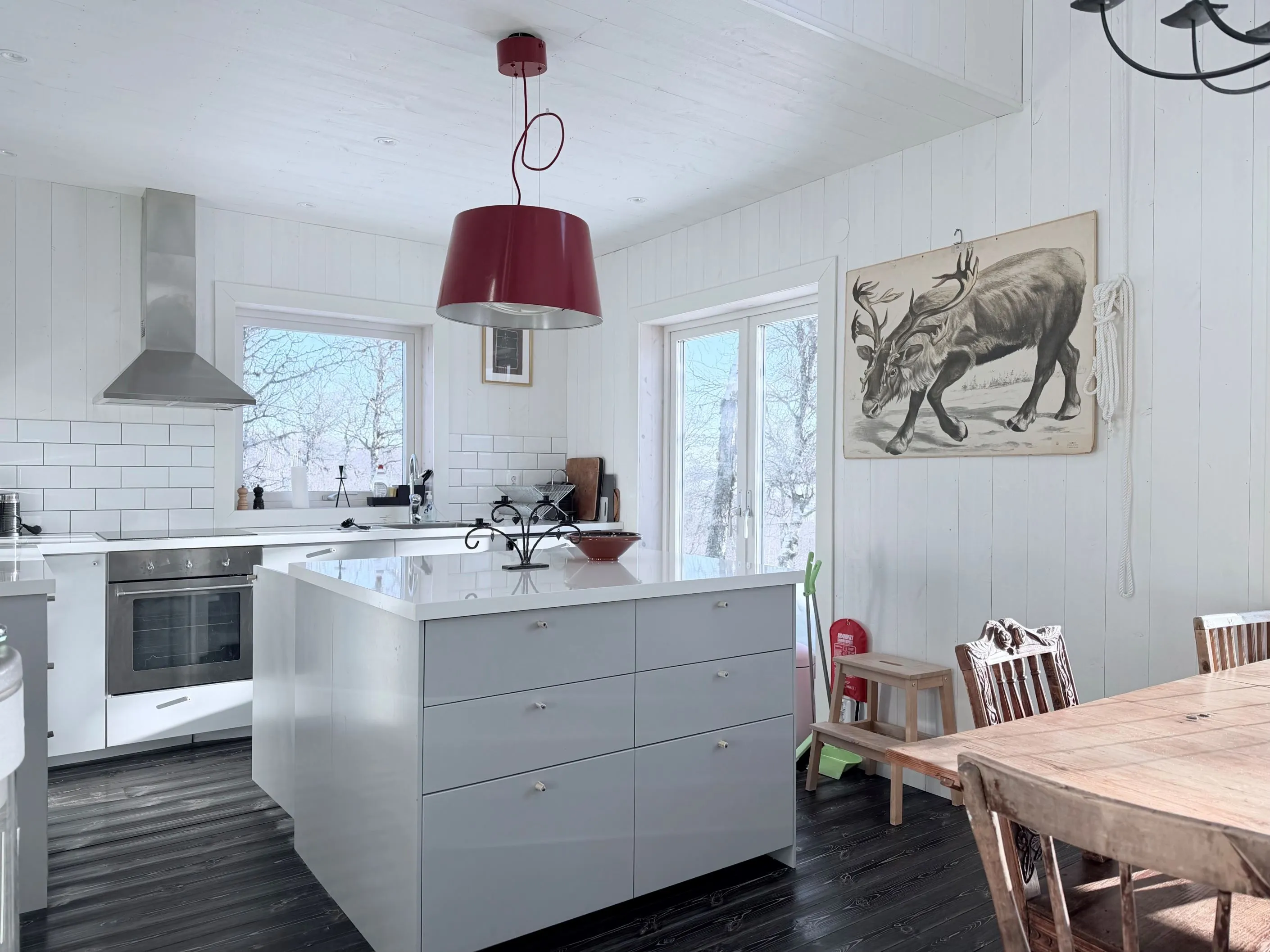1950s 5-Bedroom Country House with Terrace in Scenic Tänndalen, Sweden - Image 5