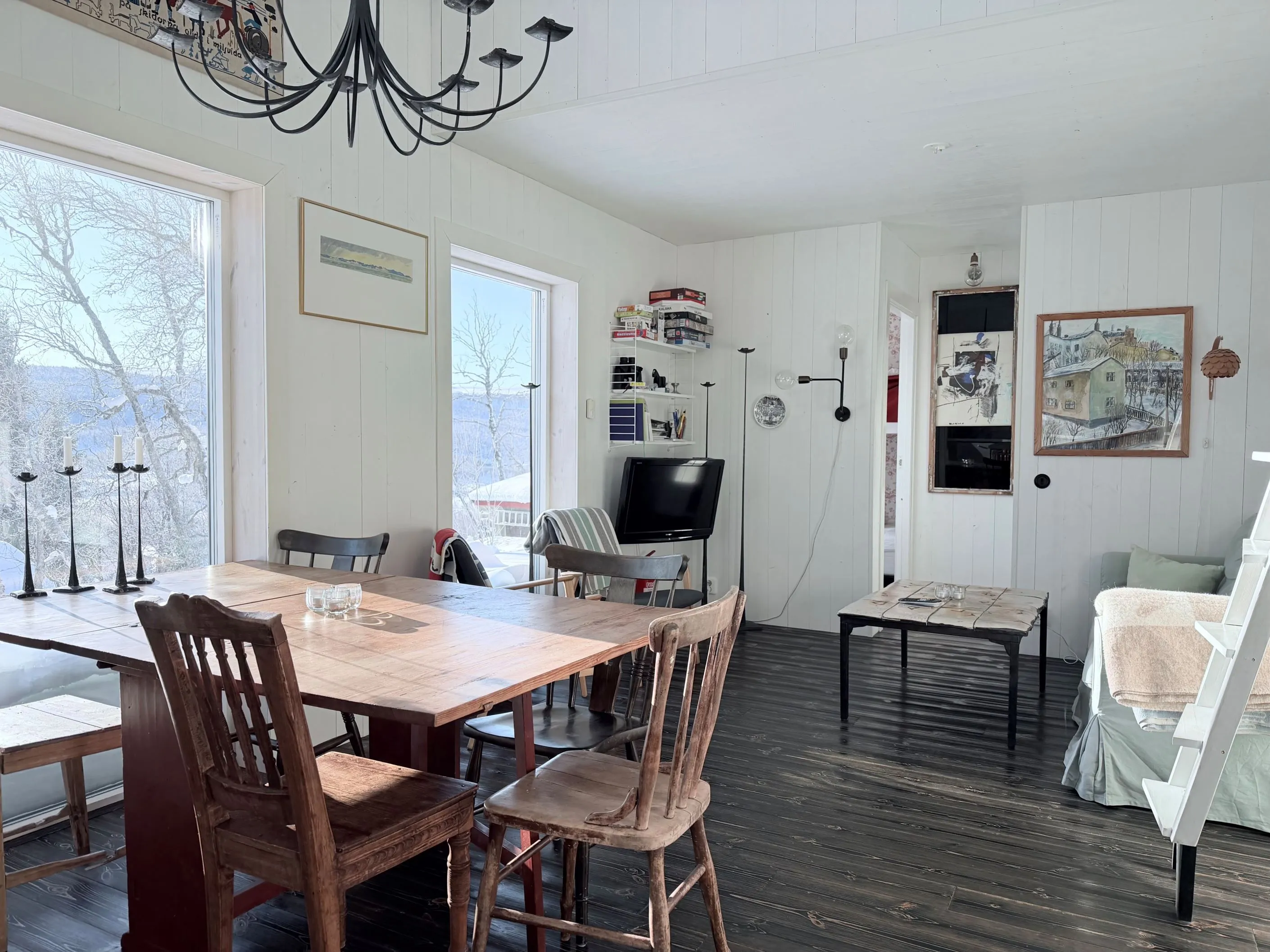 1950s 5-Bedroom Country House with Terrace in Scenic Tänndalen, Sweden - View image 9 of 37