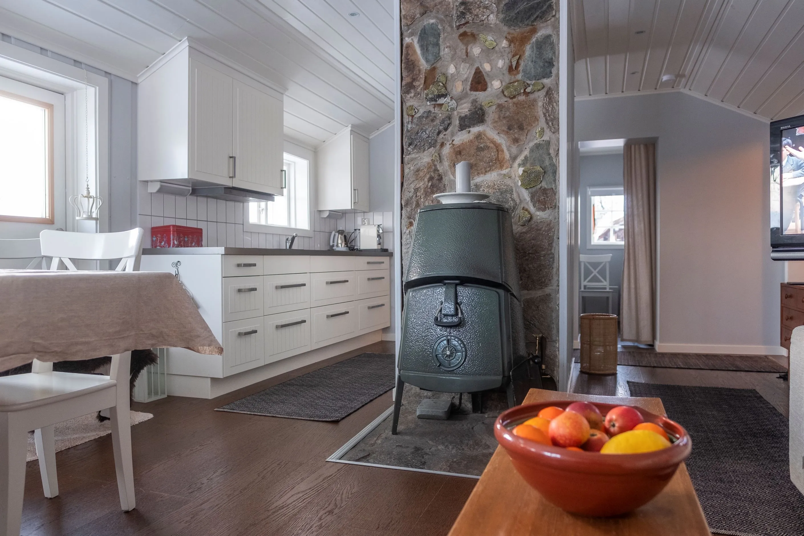 1950s 5-Bedroom Country House with Terrace in Scenic Tänndalen, Sweden - View image 12 of 37