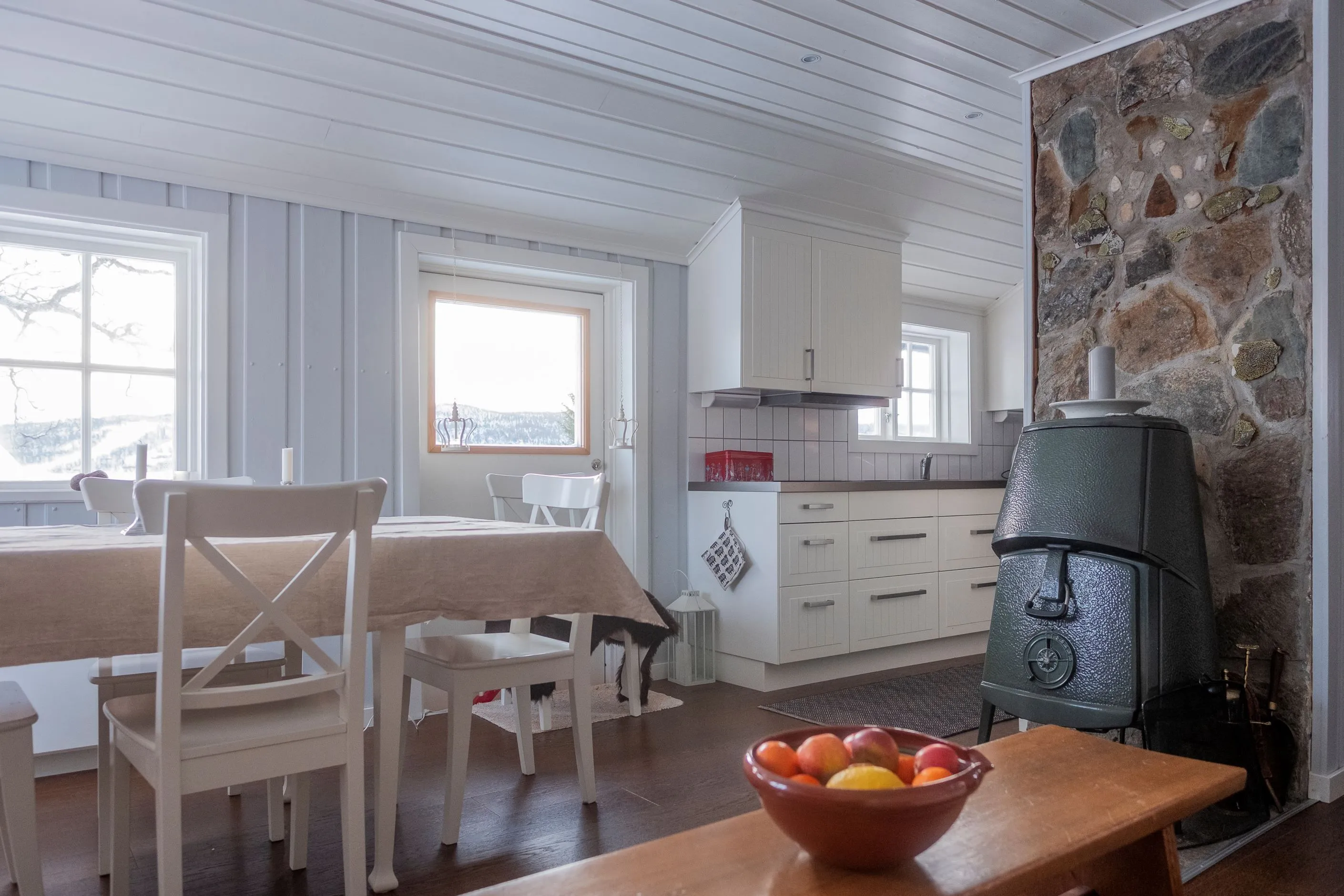 1950s 5-Bedroom Country House with Terrace in Scenic Tänndalen, Sweden - View image 16 of 37