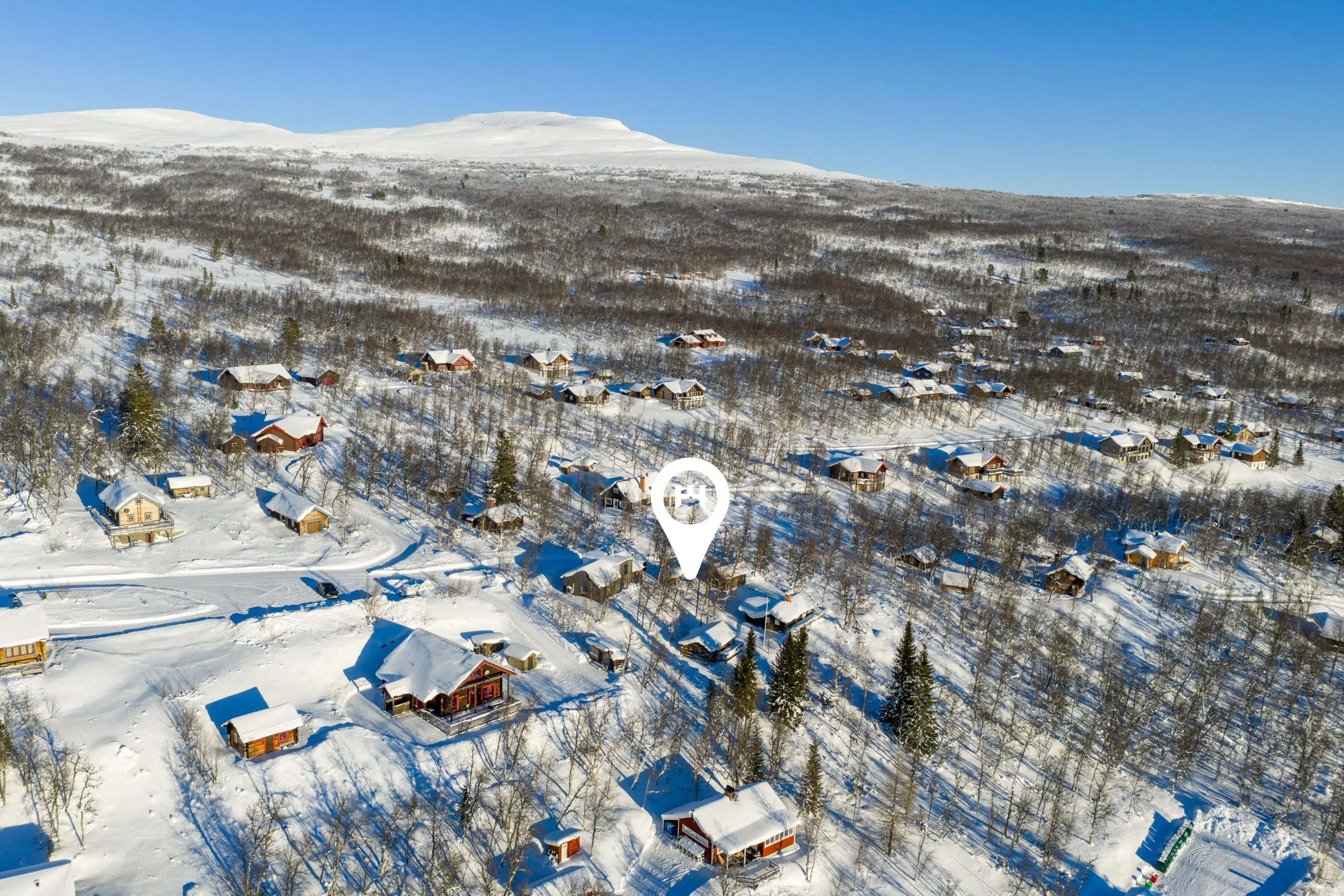 1950s 5-Bedroom Country House with Terrace in Scenic Tänndalen, Sweden - View image 33 of 37