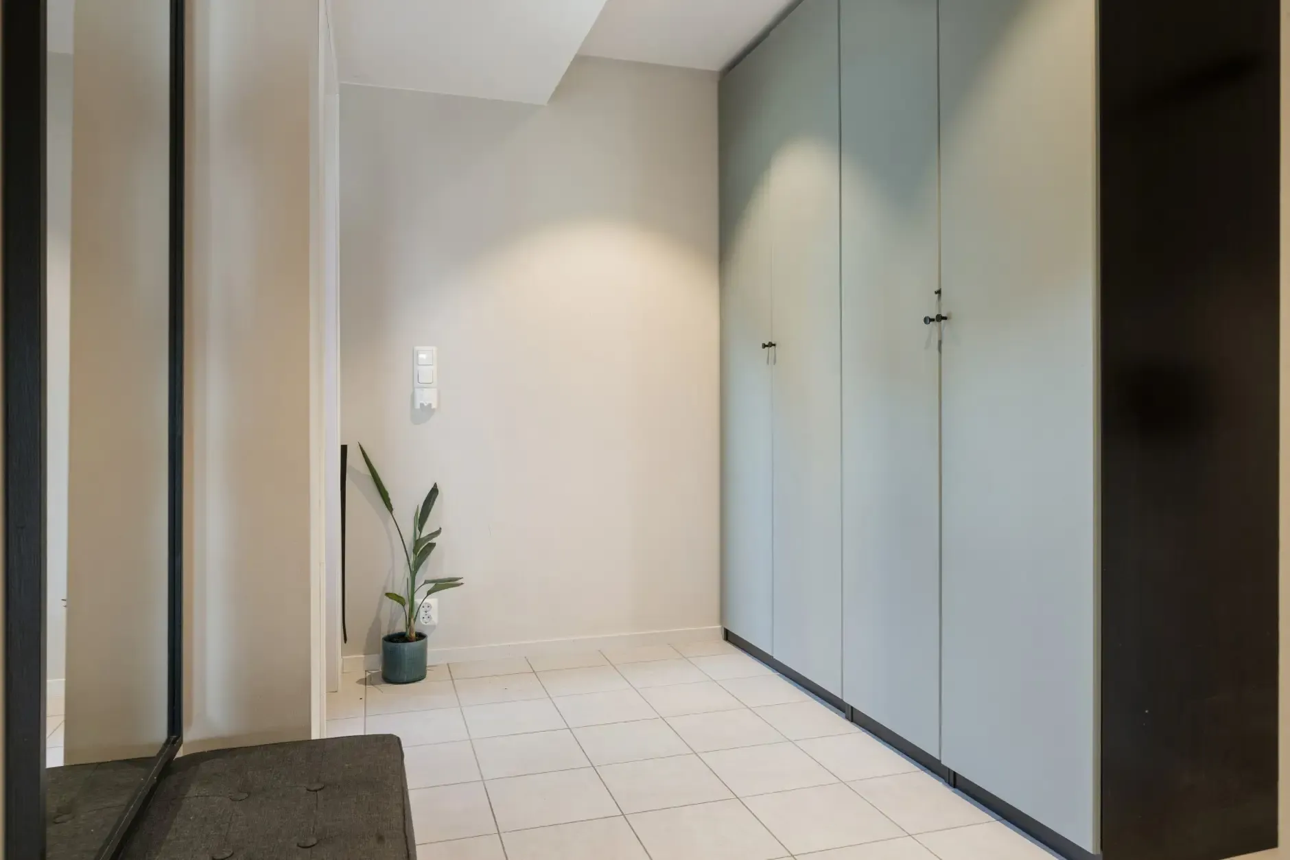 Contemporary 4-Bedroom Townhouse with Fjord Views in Trøndelag - Image 4