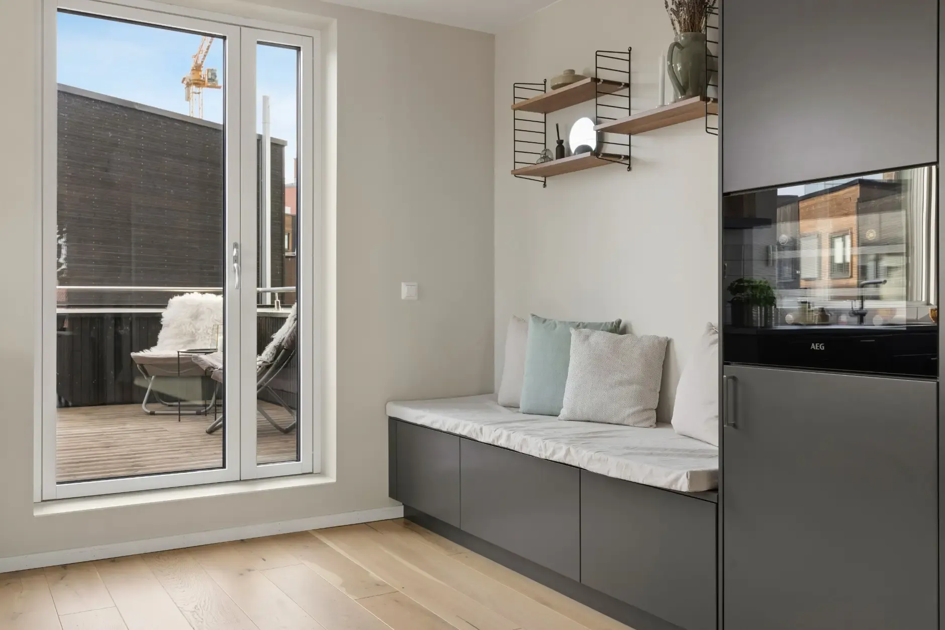 Contemporary 4-Bedroom Townhouse with Fjord Views in Trøndelag - View image 21 of 40