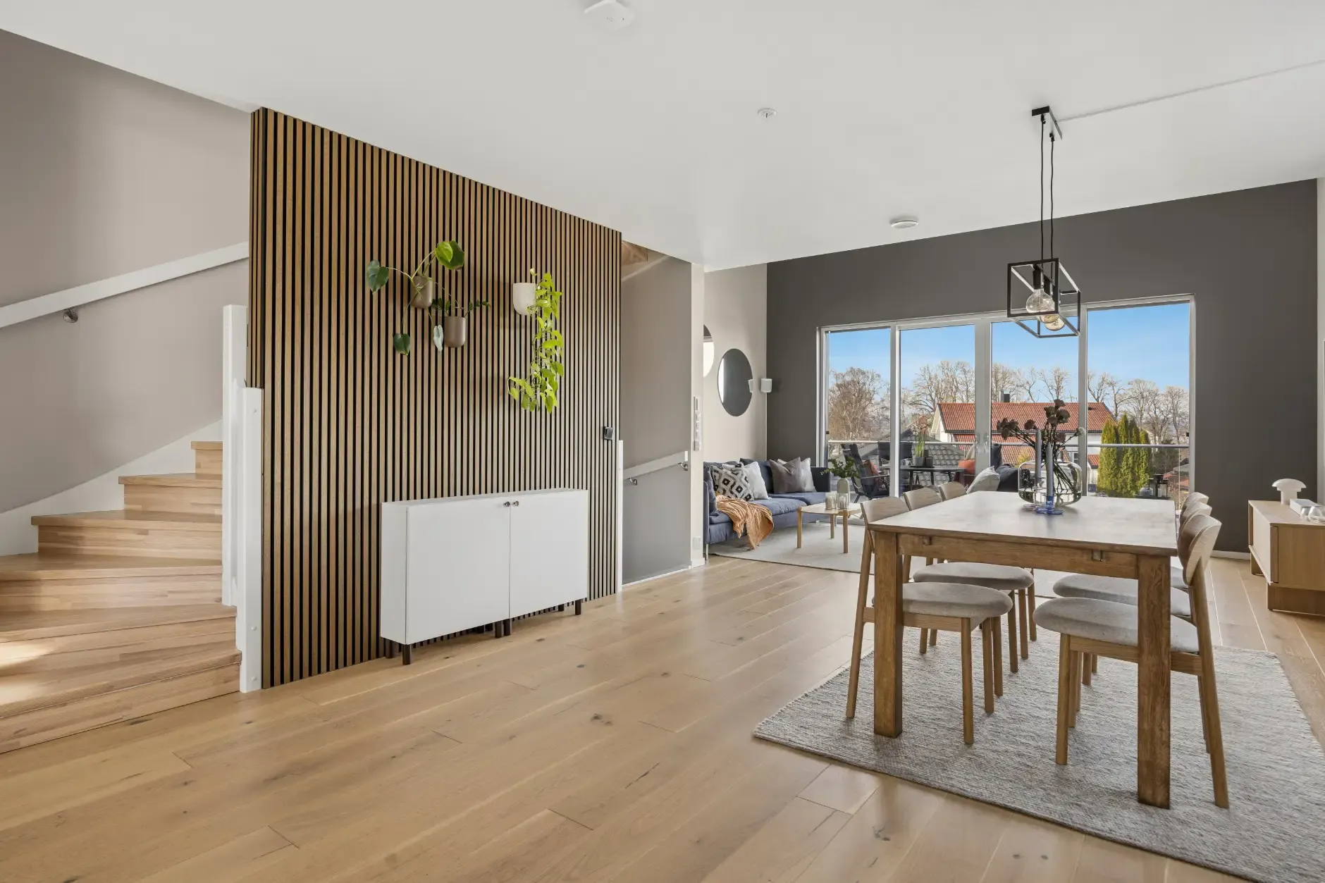 Contemporary 4-Bedroom Townhouse with Fjord Views in Trøndelag - View image 23 of 40