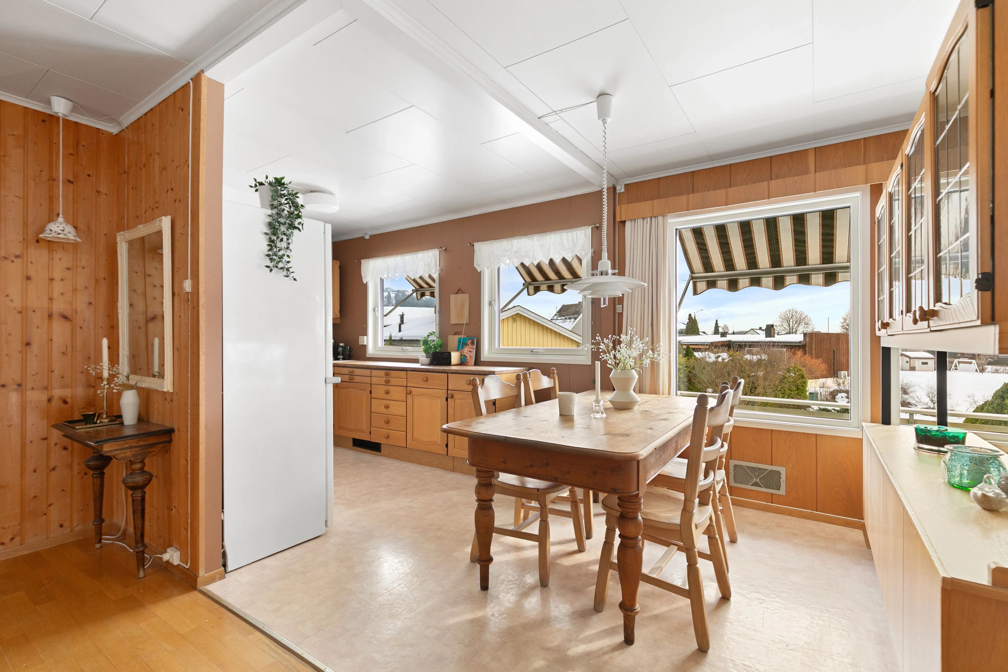 Spacious 4-Bedroom House with Expansive Garden in Family-Friendly Brumunddal - View image 20 of 46