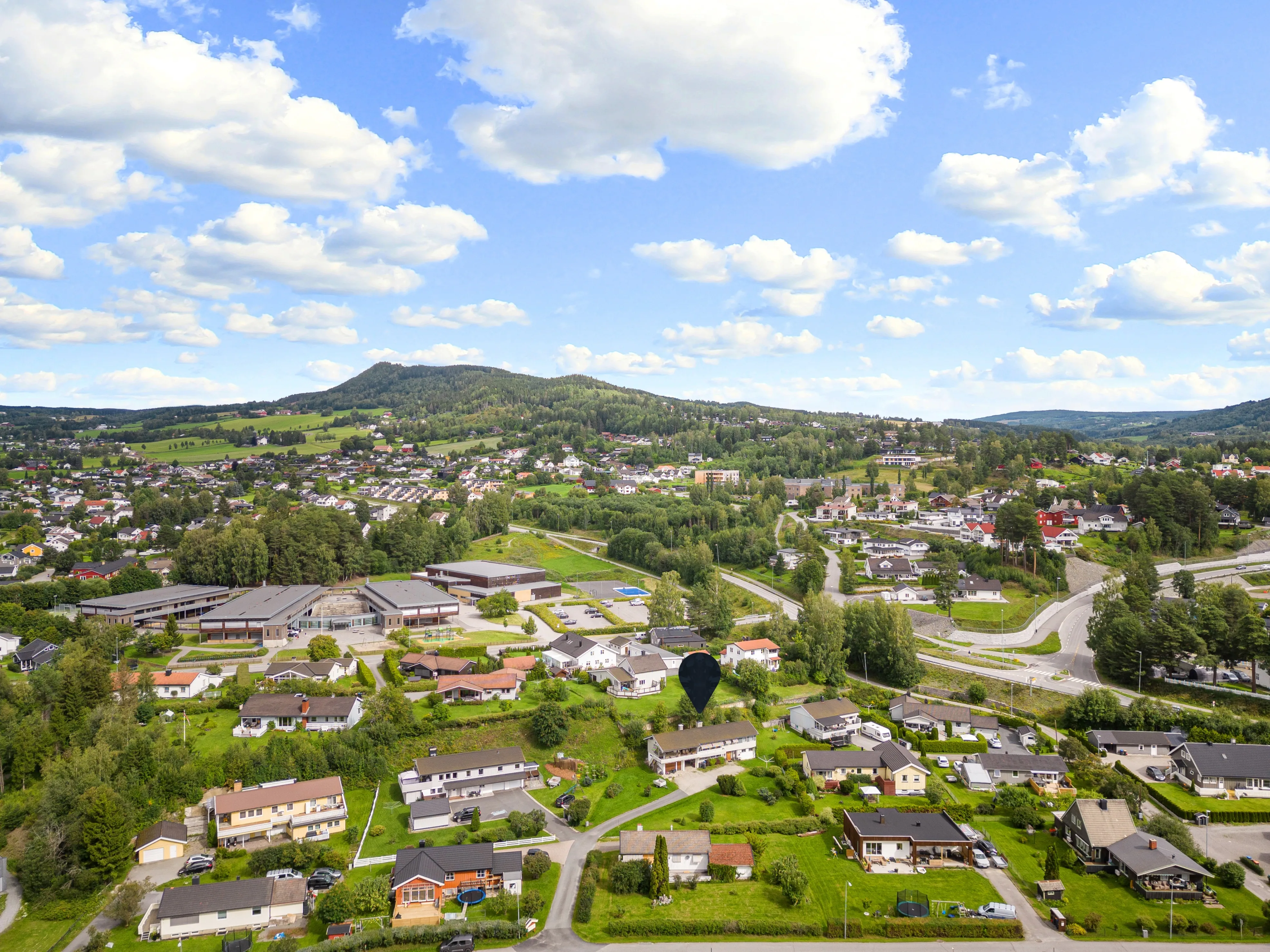 Spacious 4-Bedroom House with Expansive Garden in Family-Friendly Brumunddal - View image 45 of 46