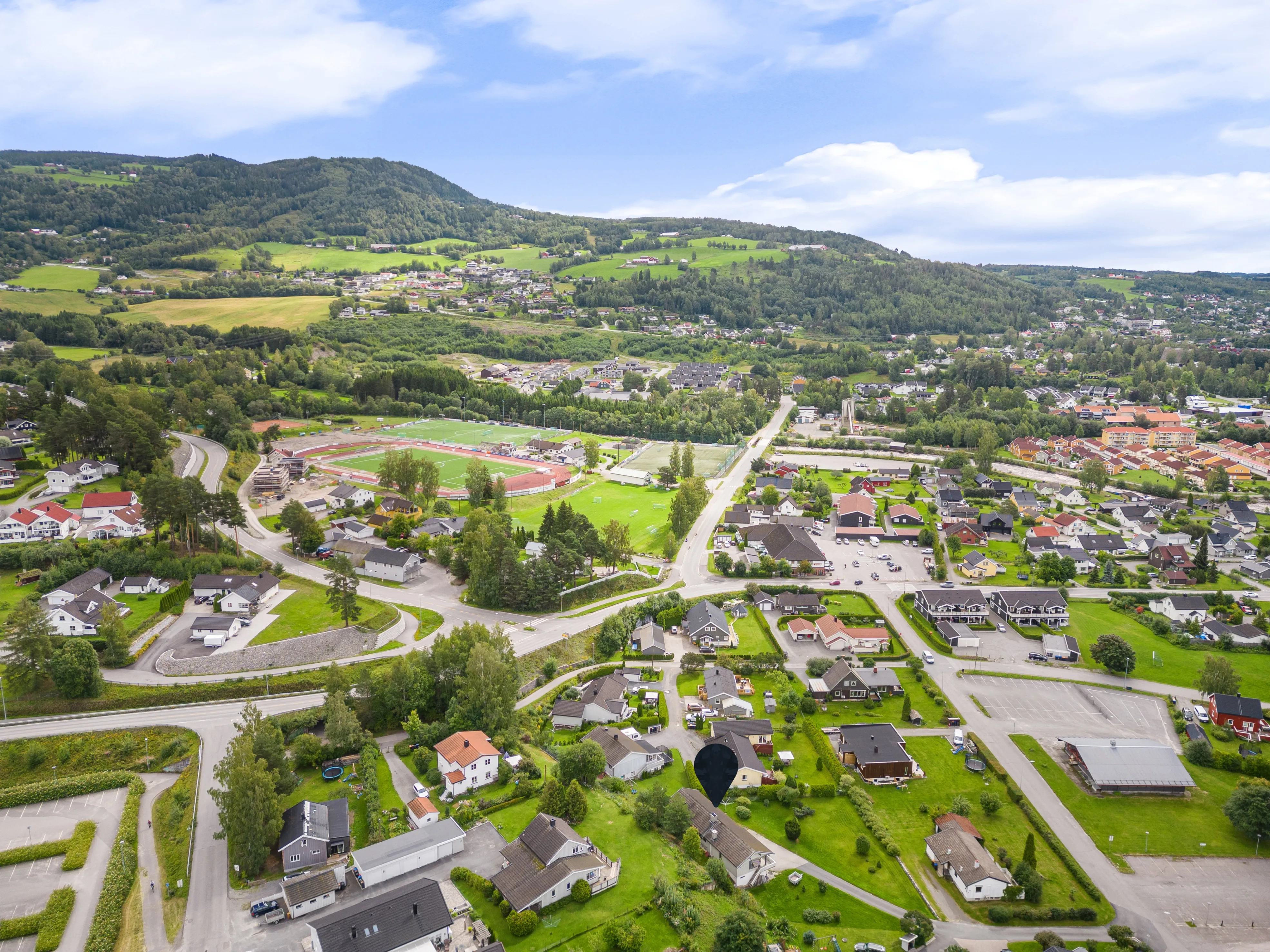 Spacious 4-Bedroom House with Expansive Garden in Family-Friendly Brumunddal - View image 46 of 46