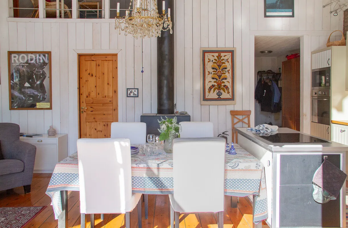 Scenic Swedish Retreat with Expansive Garden and Terrace in Långgarn - View image 8 of 39