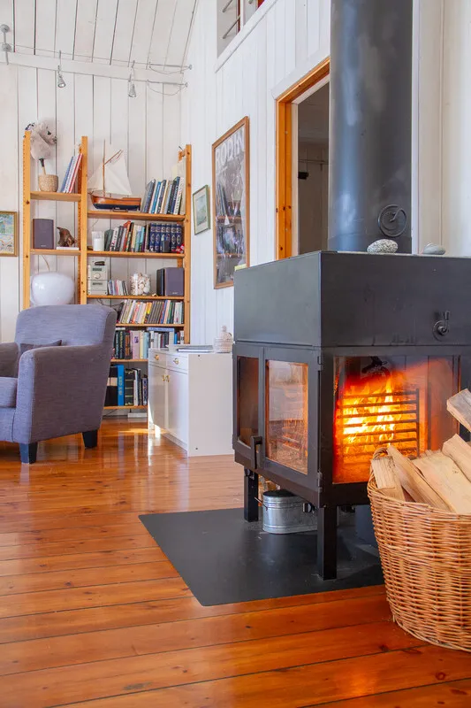 Scenic Swedish Retreat with Expansive Garden and Terrace in Långgarn - View image 11 of 39