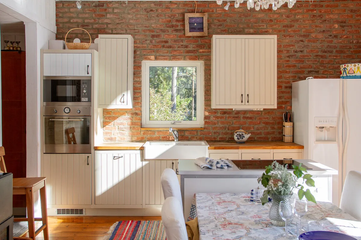 Scenic Swedish Retreat with Expansive Garden and Terrace in Långgarn - View image 14 of 39