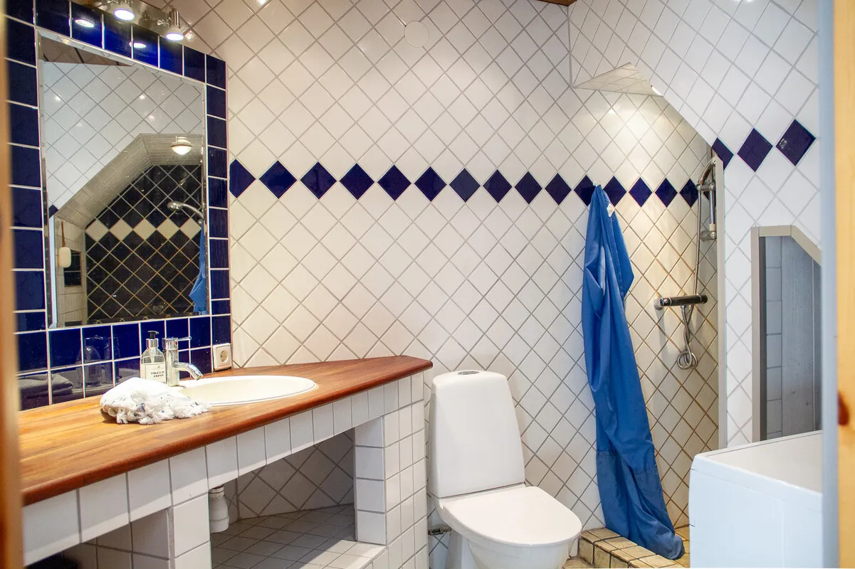 Scenic Swedish Retreat with Expansive Garden and Terrace in Långgarn - View image 21 of 39