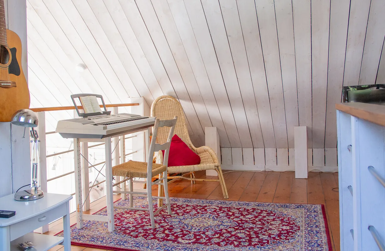 Scenic Swedish Retreat with Expansive Garden and Terrace in Långgarn - View image 24 of 39